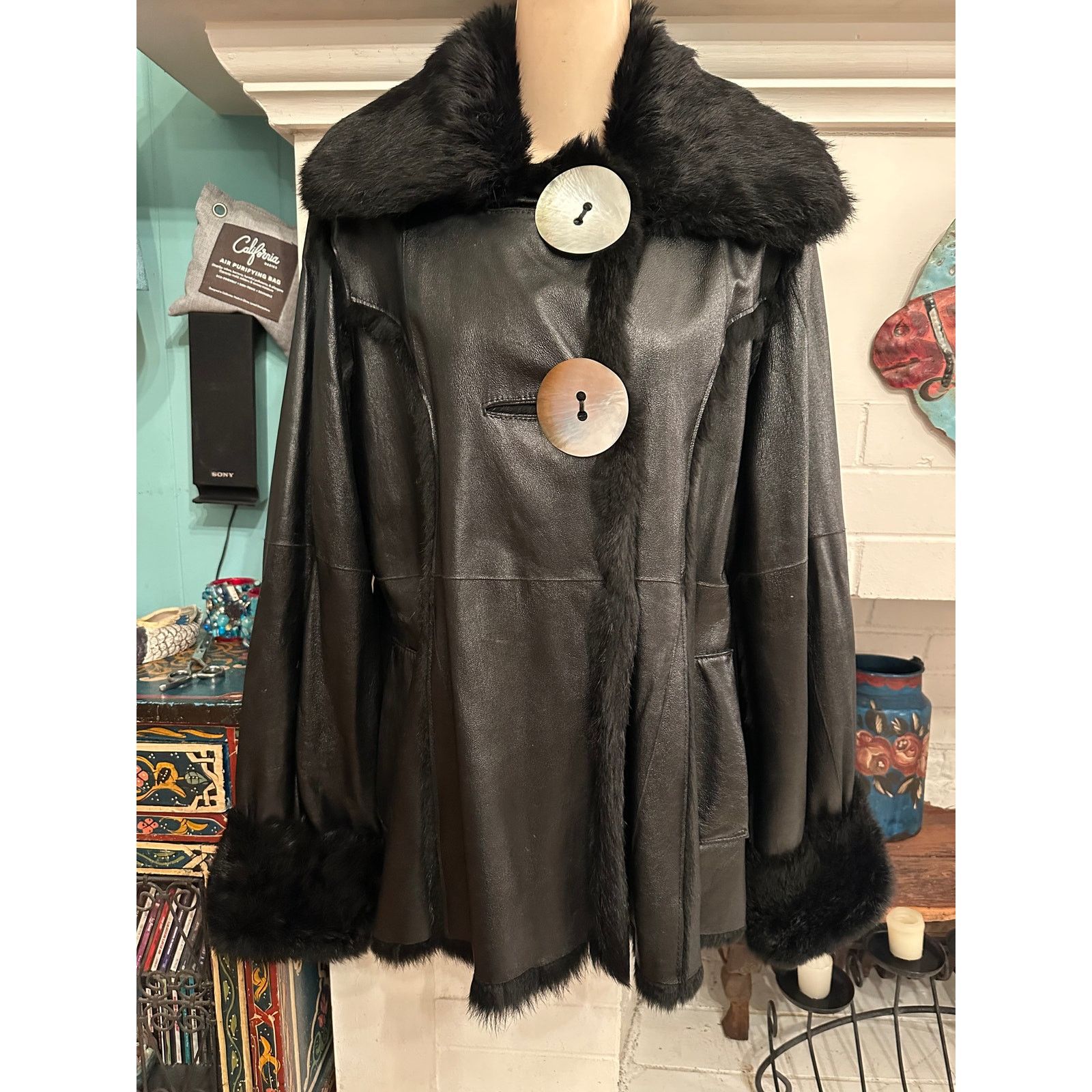 Vintage VINTAGE UNWORN BLACK TOSCANA SHEARLING SMOOTH LEATHER JACKET Size S / US 4 / IT 40 - 1 Thumbnail
