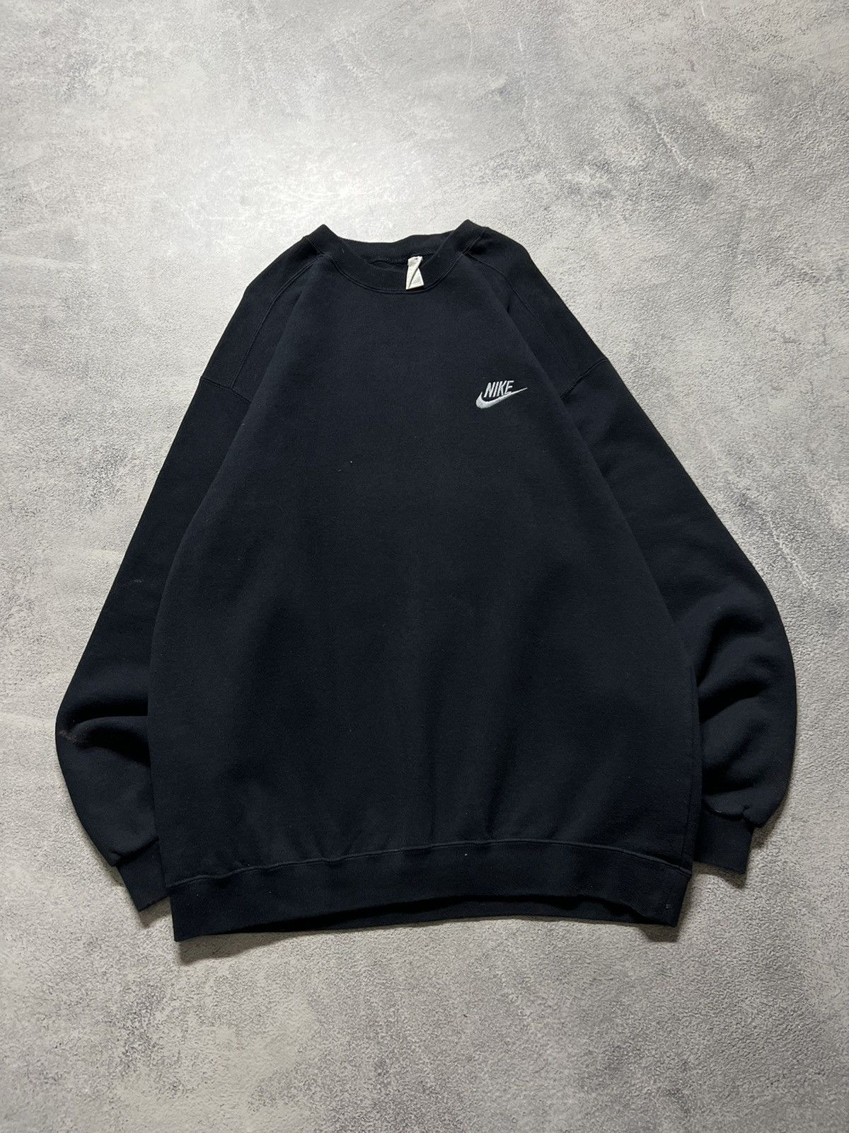 Nike × Vintage Vintage Y2k Nike 🖤 Faded Crewneck Mini Logo Sweatshirt 90’s Size US XL / EU 56 / 4 - 1 Thumbnail