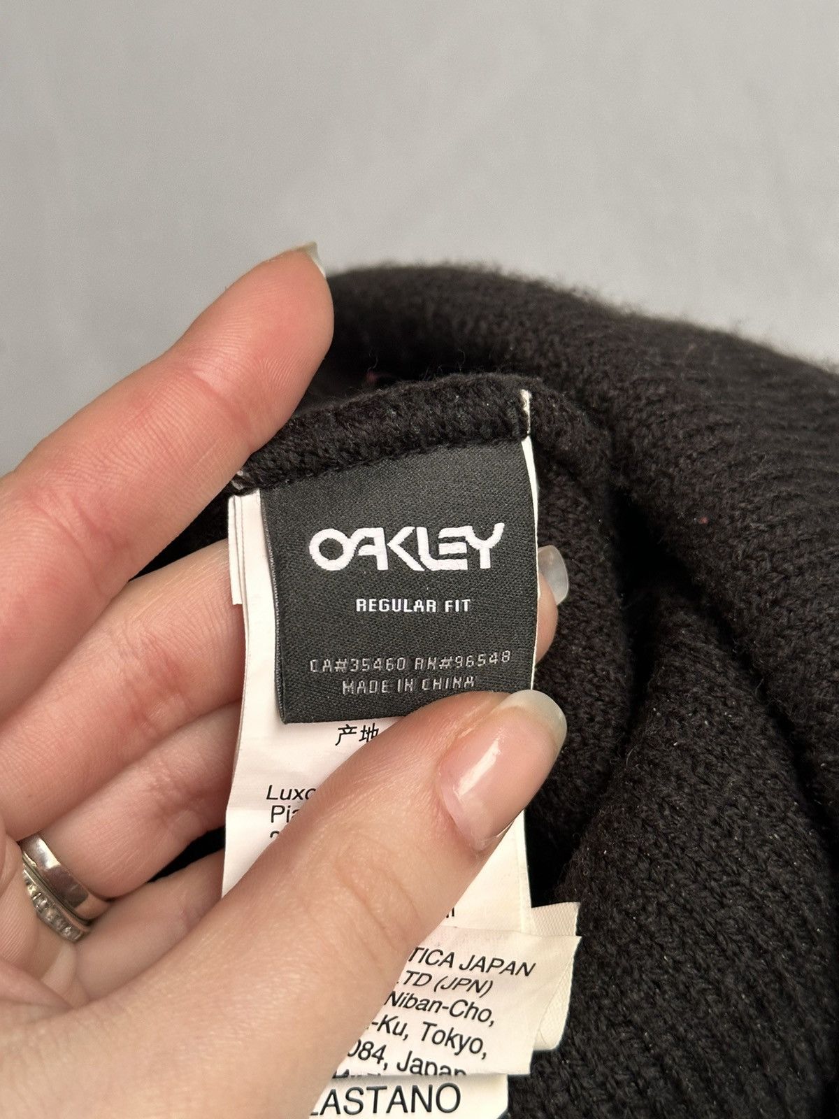 Oakley Wow 😻 White Beanie Oakley Y2K Streetwear Outdoor Arcteryx Size ONE SIZE - 9 Thumbnail