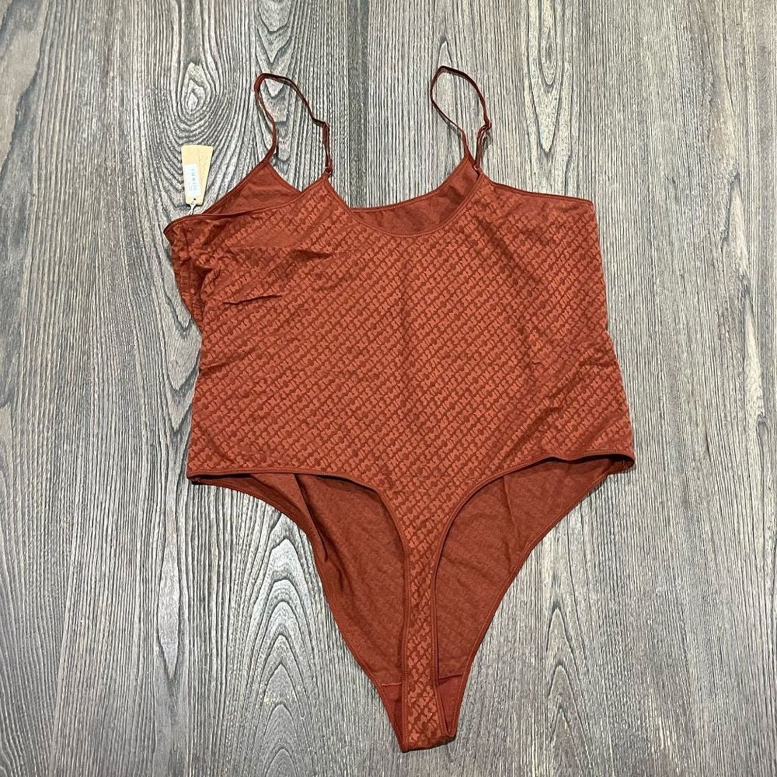 SKIMS NWT Skims Logo Mesh Foil Cami Bodysuit Scoop Neck Thong 4X Size 4XL / US 24-26 - 4 Thumbnail