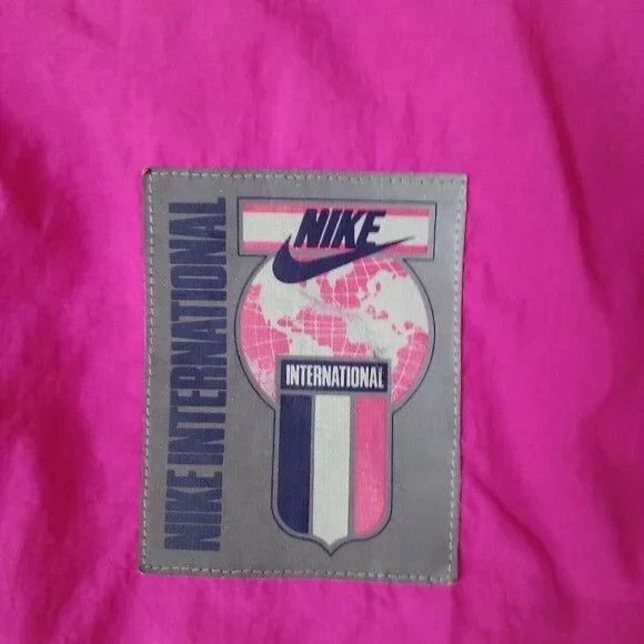Nike × Vintage Vintage Nike International Windbreaker Jacket Neon Pink Size S / US 4 / IT 40 - 6 Thumbnail