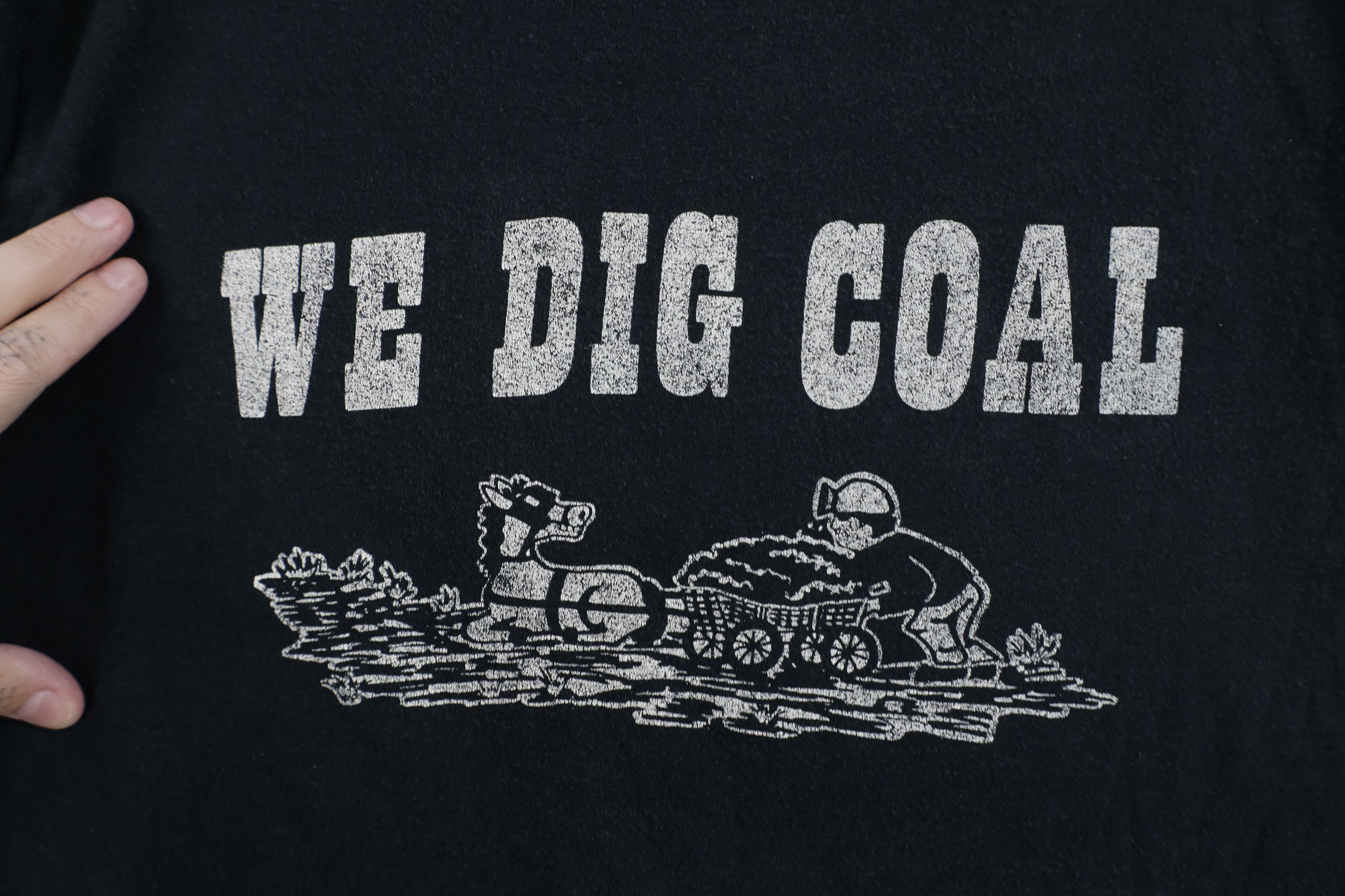 Vintage Vintage 80s We Dig Coal Coal Miner T-Shirt Black USA Size US M / EU 48-50 / 2 - 4 Thumbnail