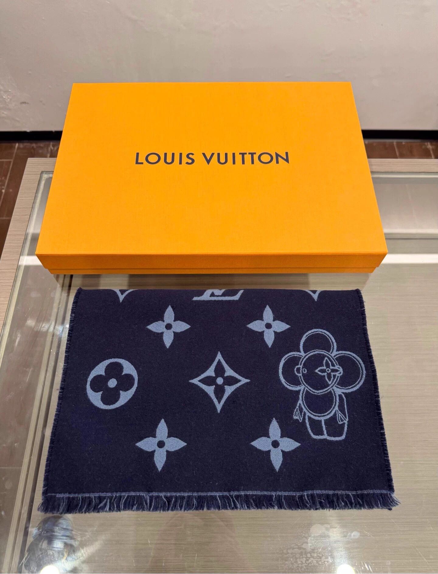 Louis Vuitton LV Vivienne blue allover wool scarf new with box Size ONE SIZE - 3 Thumbnail