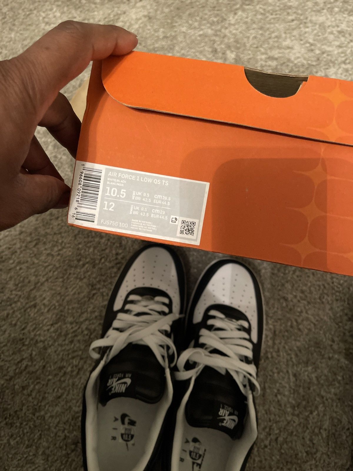Nike Air Force 1 terror squad blackout Size US 10.5 / EU 43-44 - 6 Thumbnail