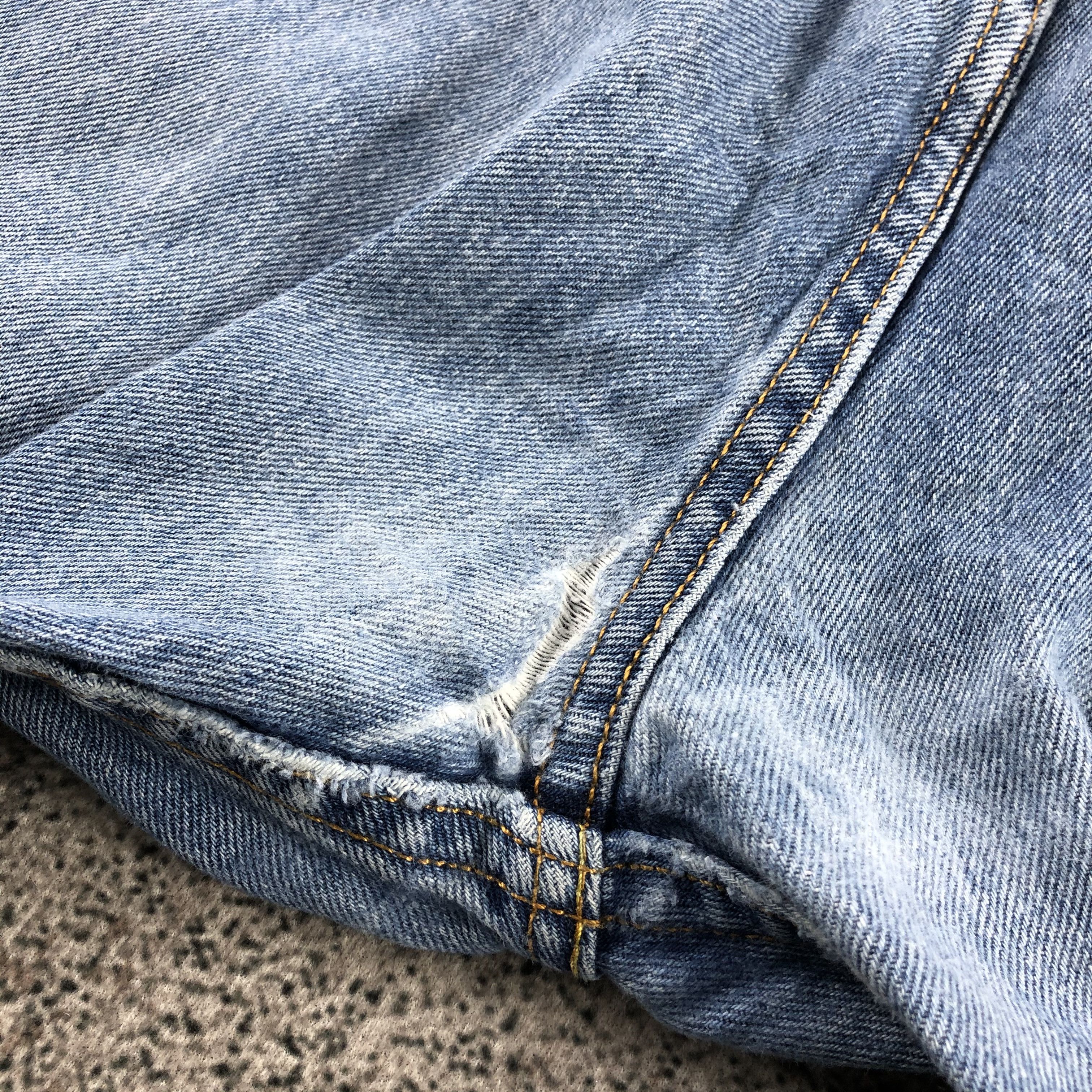 Levi's Vintage Levis 505 Jeans Distress Faded Blue KJ1051 Size US 36 / EU 52 - 8 Thumbnail