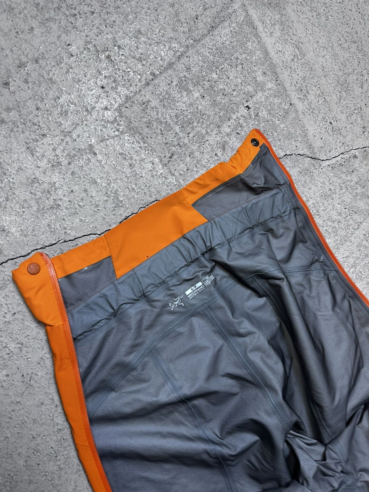 Arc'teryx Arctery Gore Tex Pro Shell Ski Pants Hose size - S Size US 32 / EU 48 - 16 Thumbnail