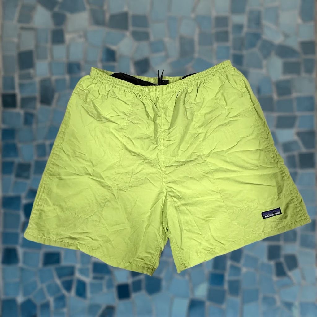 Patagonia × Vintage 90s PATAGONIA GREEN BAGGIES SHORTS LARGE | Grailed