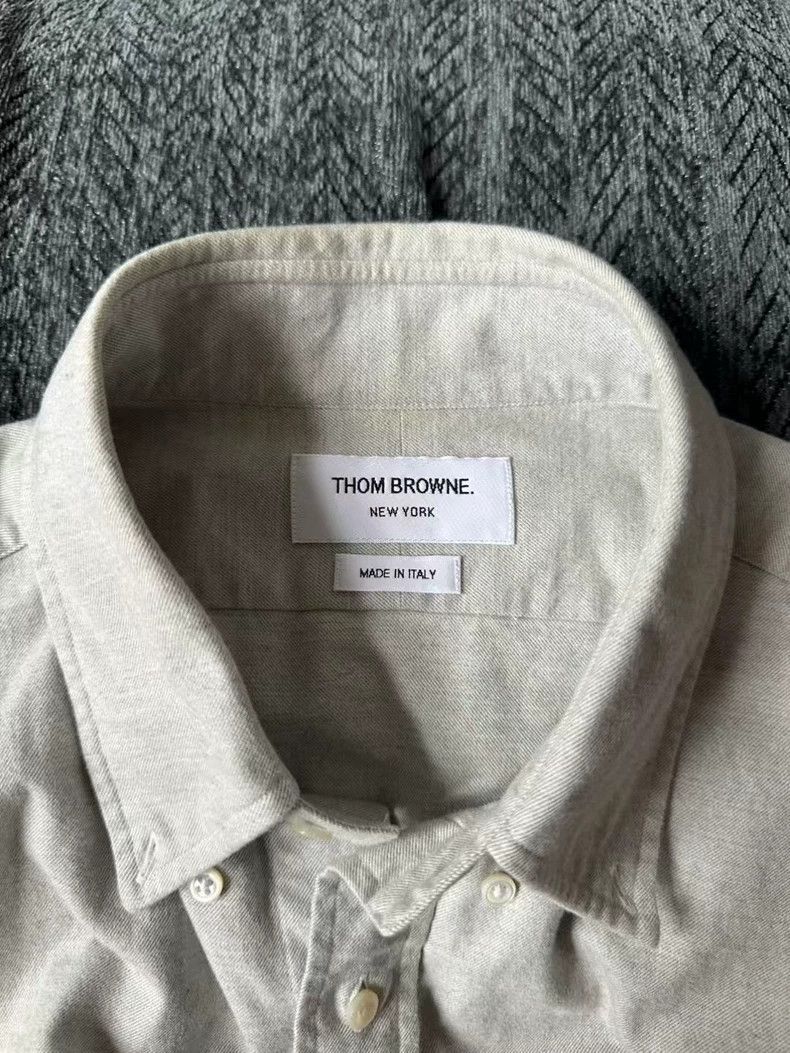 Thom Browne Thom Browne size3 Grey shirt with a white collar Size US L / EU 52-54 / 3 - 3 Thumbnail