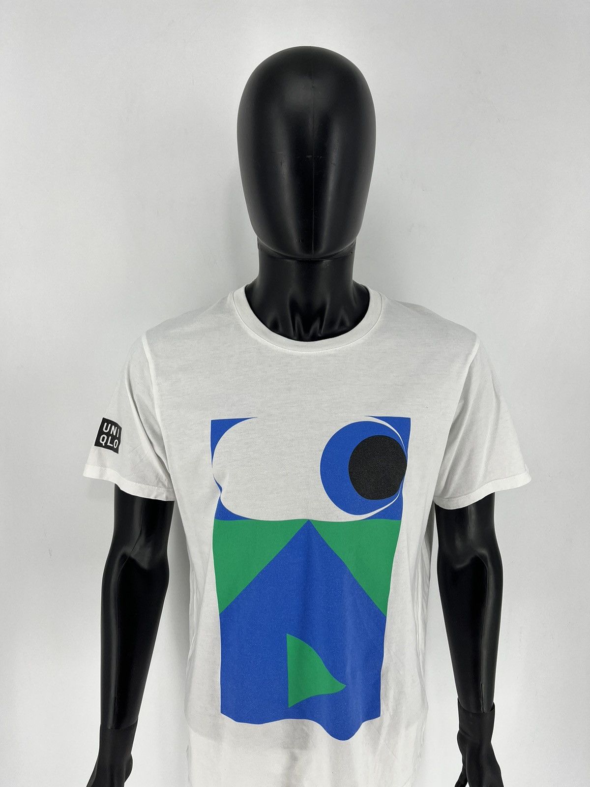 Other Vintage Y2K UNIQLO TATE PLAY T-Shirts White hype Size US L / EU 52-54 / 3 - 5 Thumbnail
