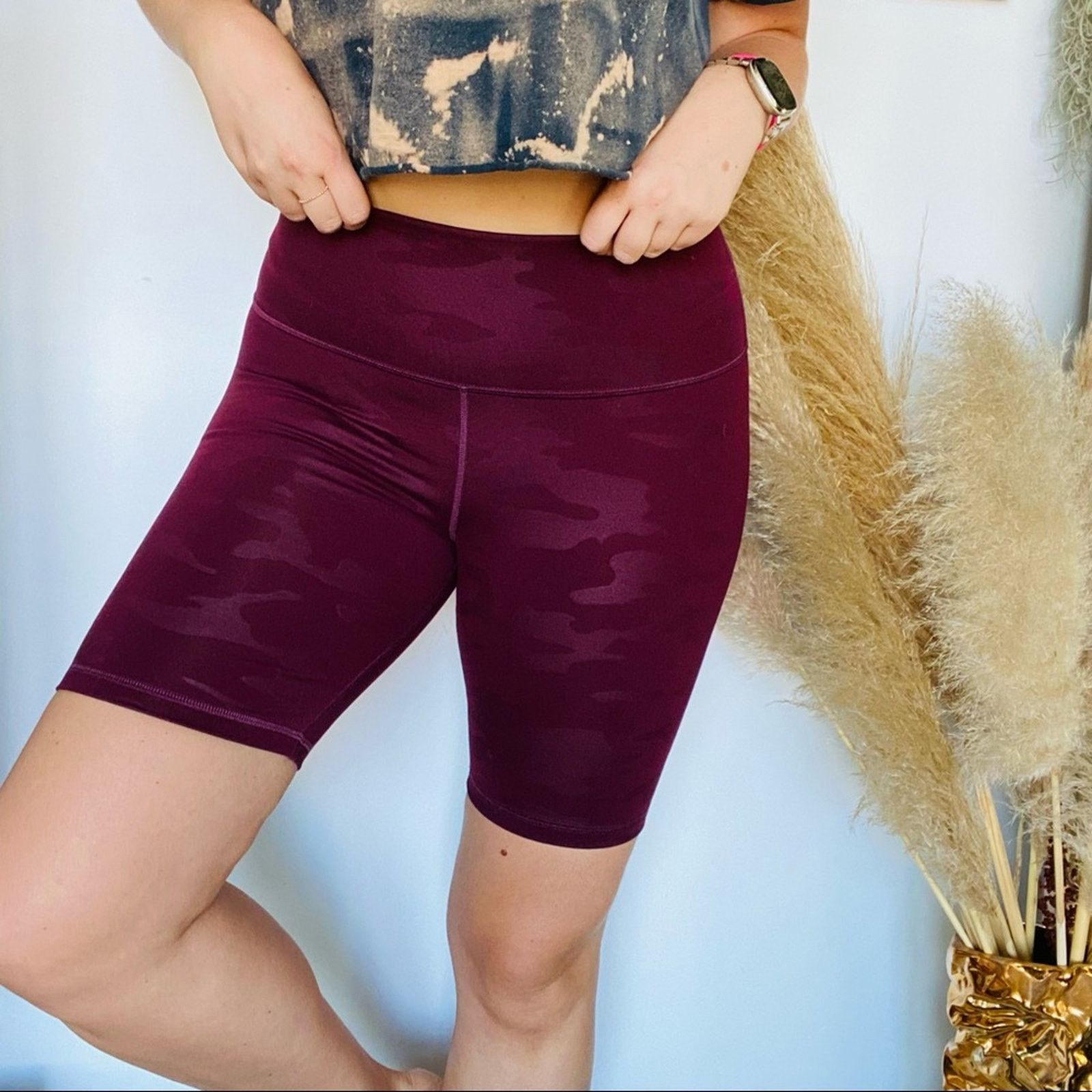 Old Navy OLD NAVY Purple Camo Print High Rise Waisted Biker Shorts 8" Size 29" - 5 Thumbnail