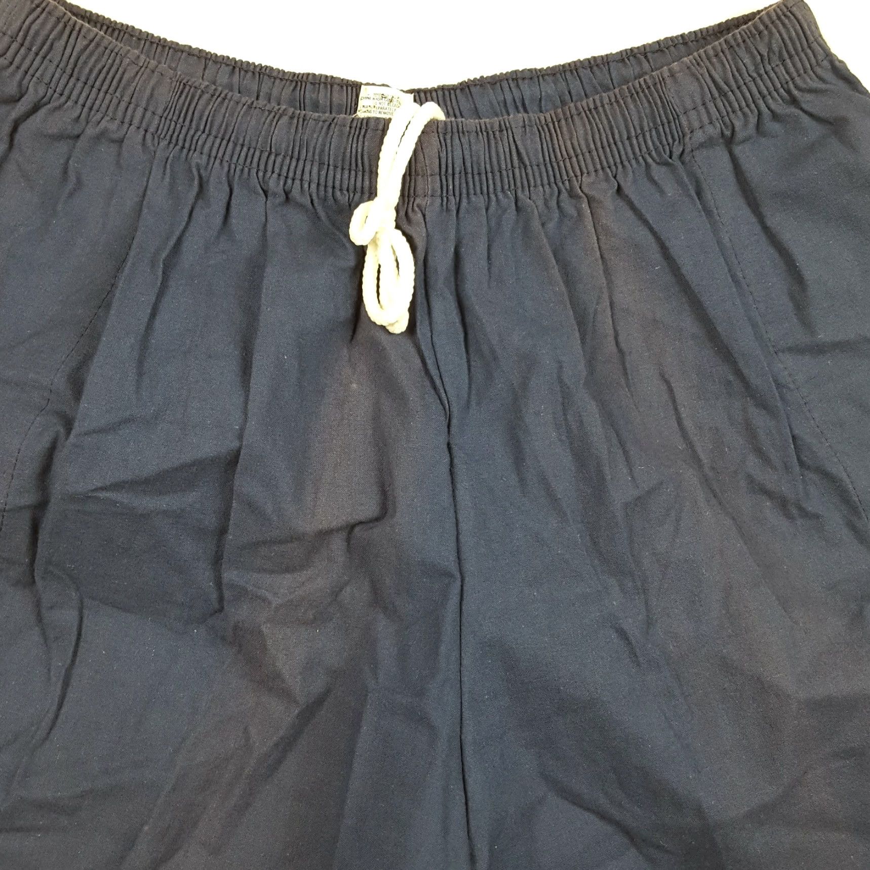 Vintage VINTAGE Blooming & Co Sailor Women's XL Navy Paperbag Sweat Shorts Size 30" / US 8 / IT 44 - 4 Thumbnail