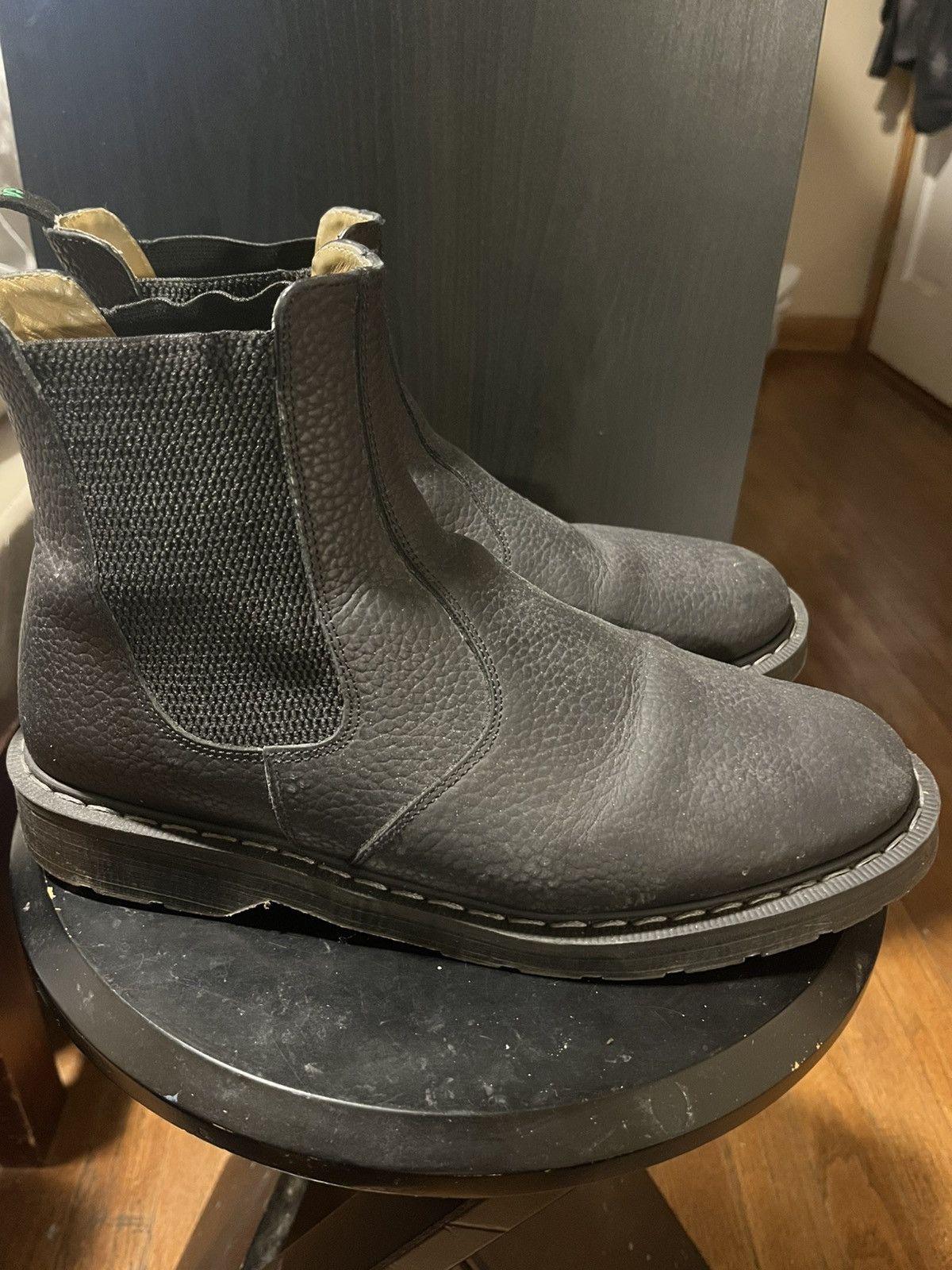 Solovair Black Greasy Grain Chelsea Boot Size US 9.5 / EU 42-43 - 2 Thumbnail