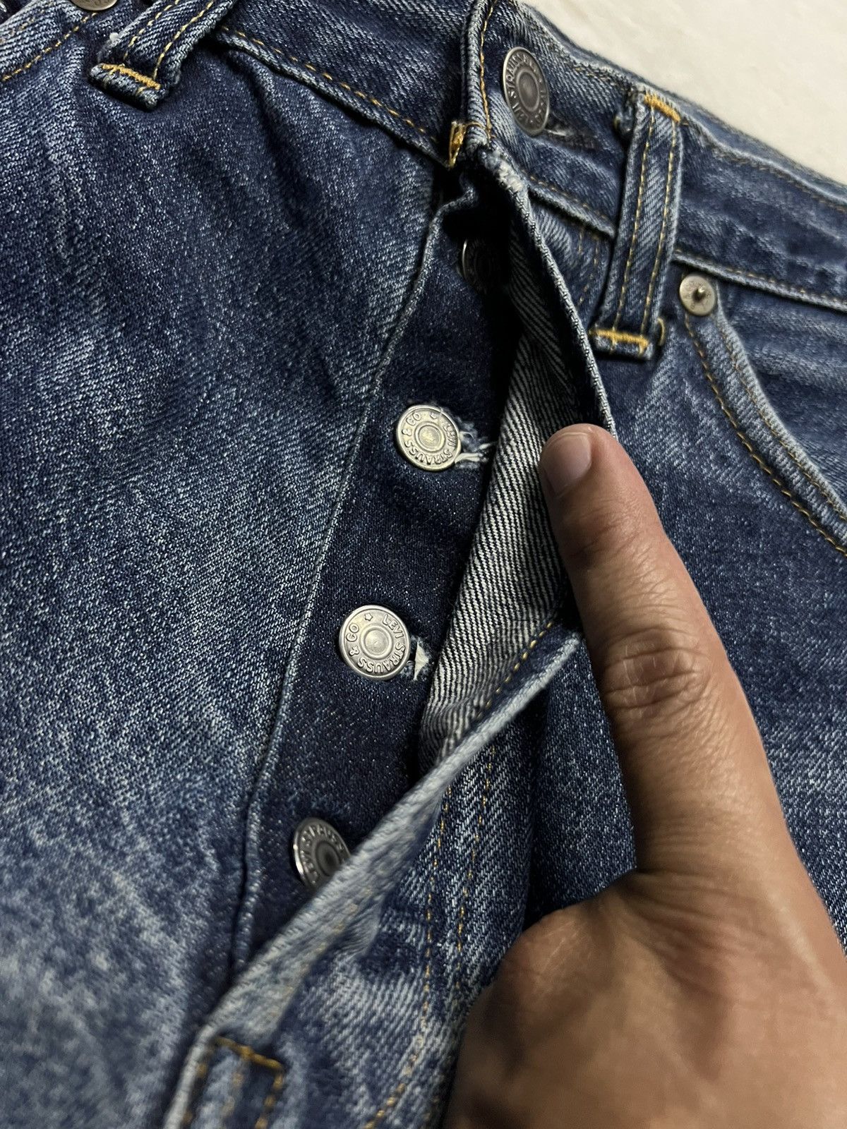 Levi's Vintage 90’s Levis 501 XX Big E Distressed Jeans Size US 29 - 11 Thumbnail