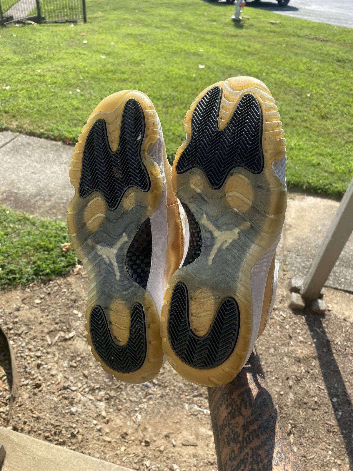 Jordan Brand Gold Retro Jordan 11 Low Size US 11.5 / EU 44-45 - 4 Thumbnail