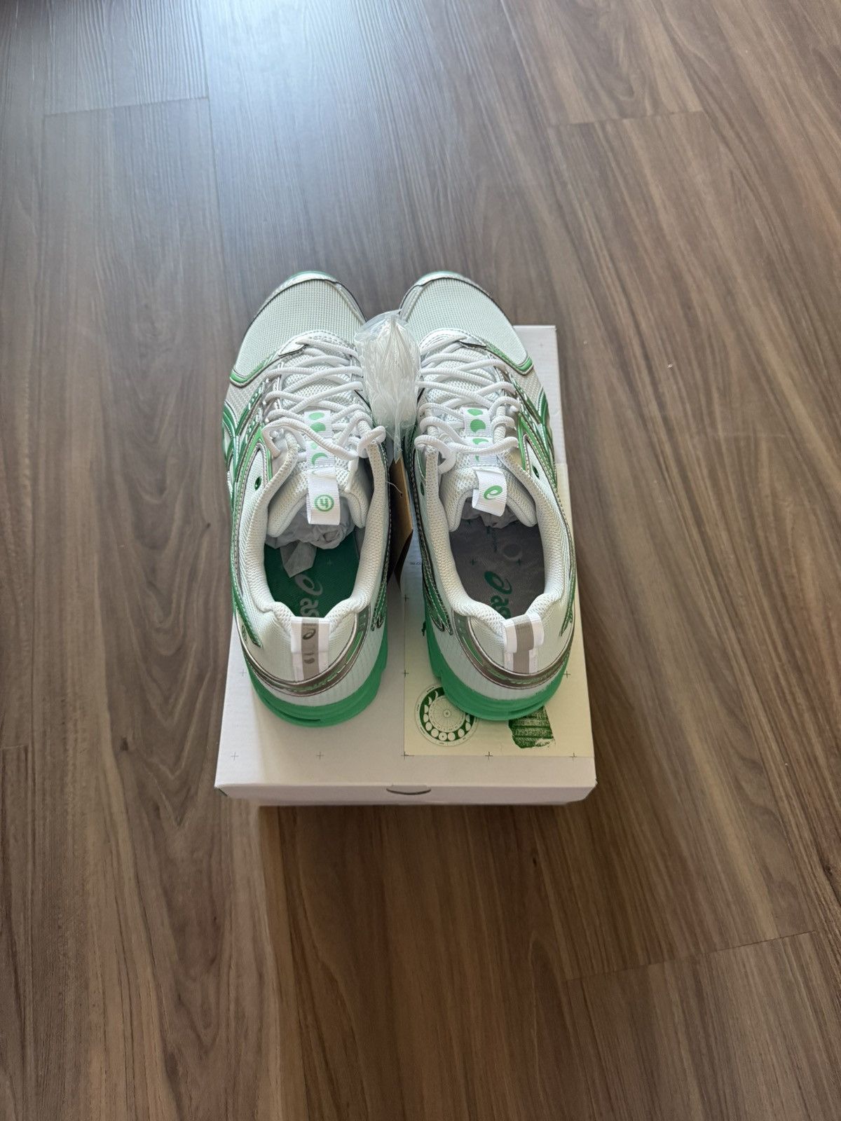 Asics × HIDDEN ASICS x Hidden NY Gel-Venture 6 White Green Silver size 11 Size US 11 / EU 44 - 3 Thumbnail