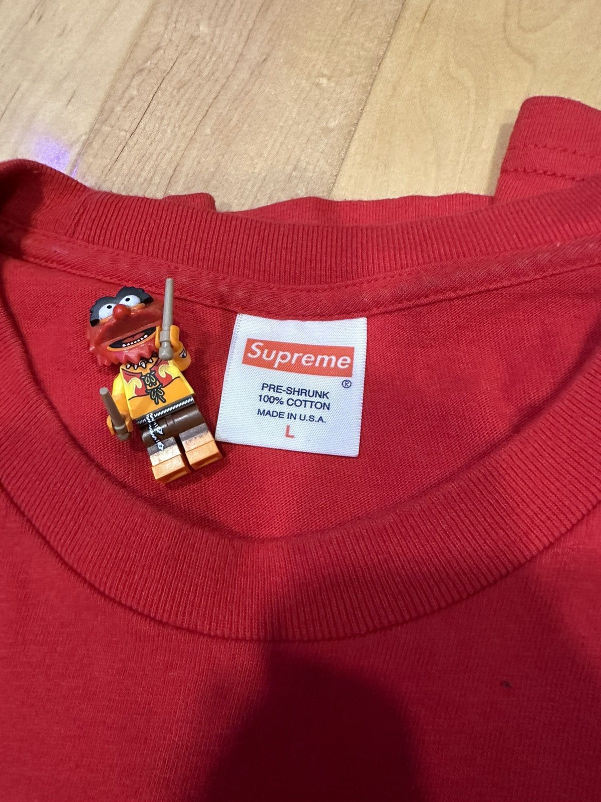 Supreme Akari Rose Red Supreme Tee Large Size US L / EU 52-54 / 3 - 5 Thumbnail