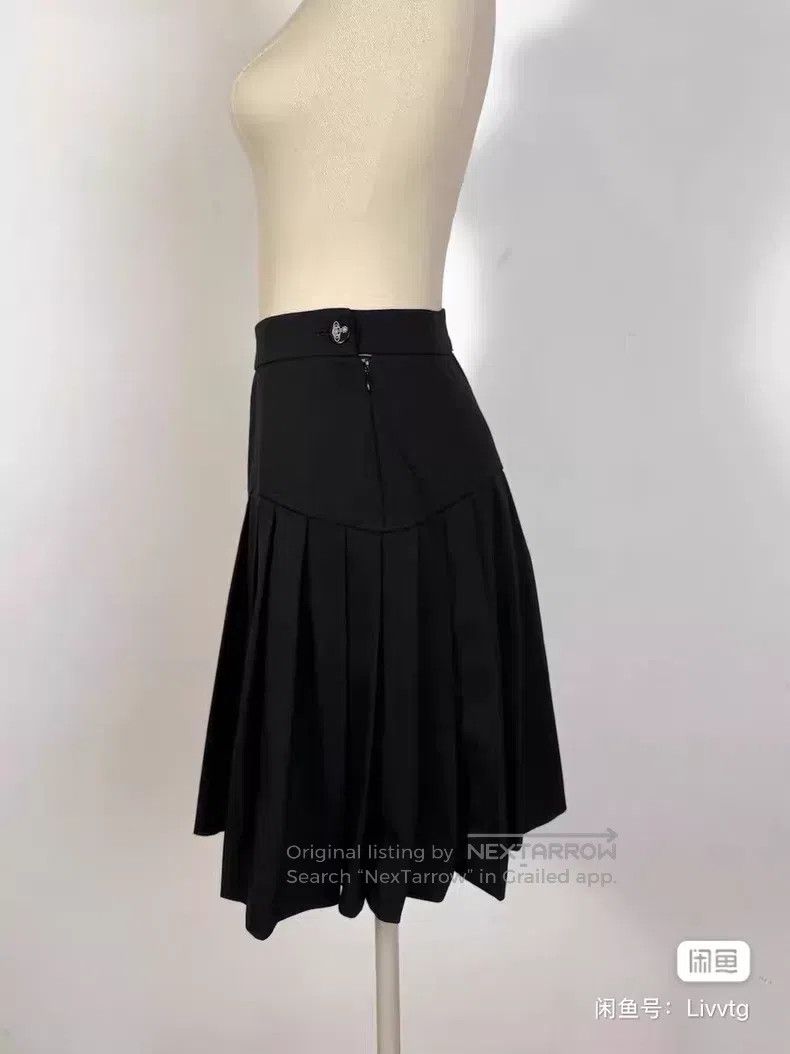 Vivienne Westwood Vivienne Westwood size 1 Black Wool Pleated Skirt Size 28" / US 6 / IT 42 - 3 Thumbnail