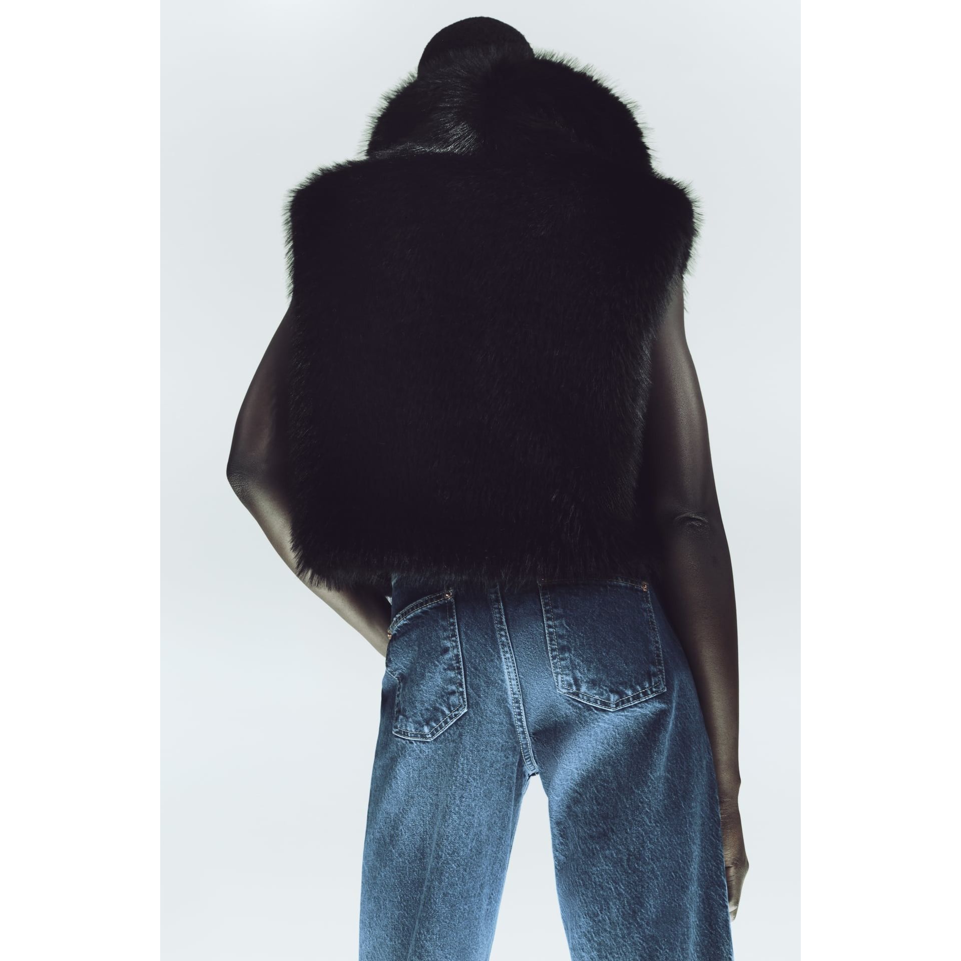 Zara Zara Black Faux Fur Cropped Vest Size S / US 4 / IT 40 - 5 Thumbnail
