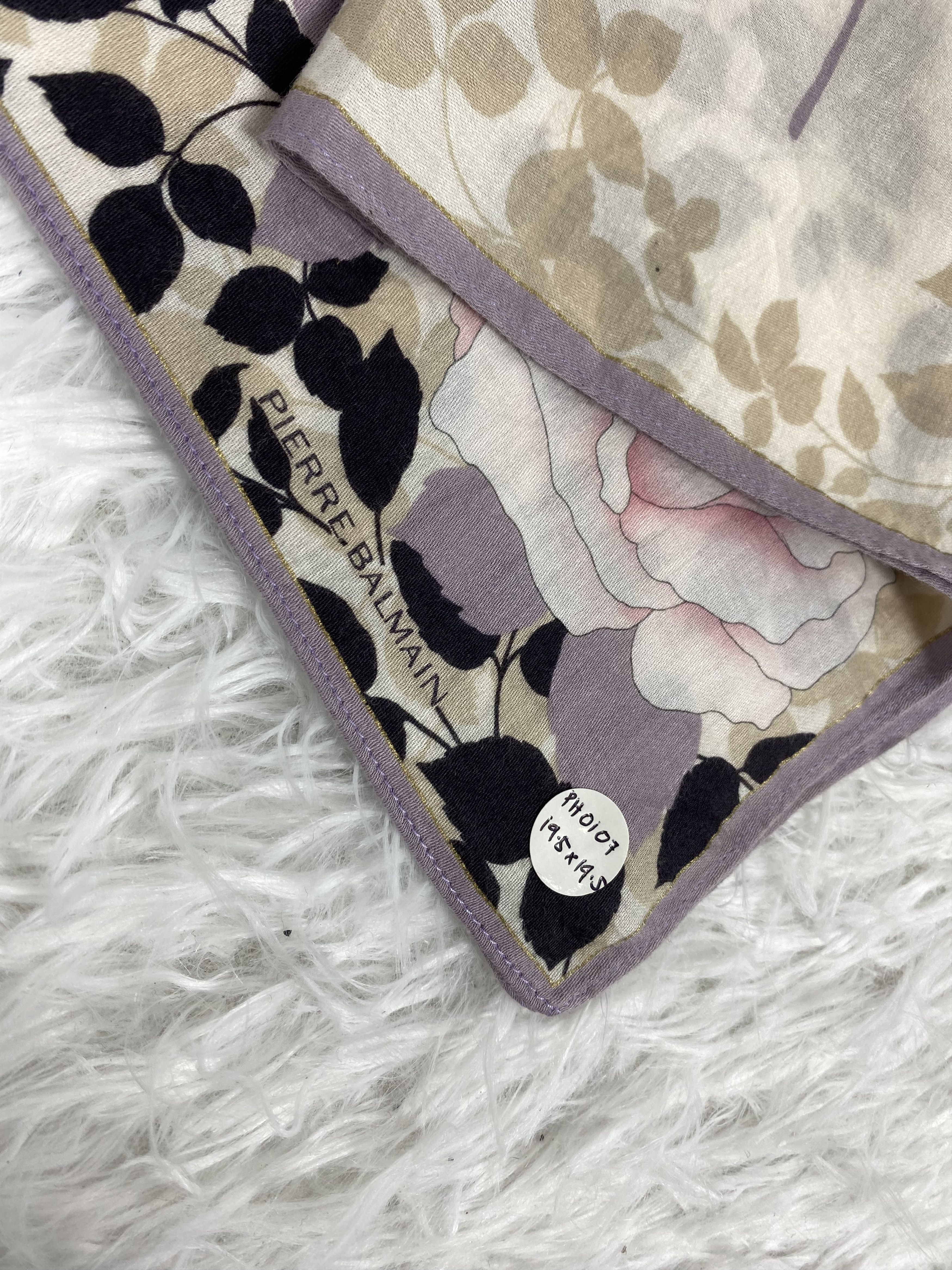 Pierre Balmain Vintage Pierre Balmain Handkerchief PH0107 Size ONE SIZE - 2 Thumbnail