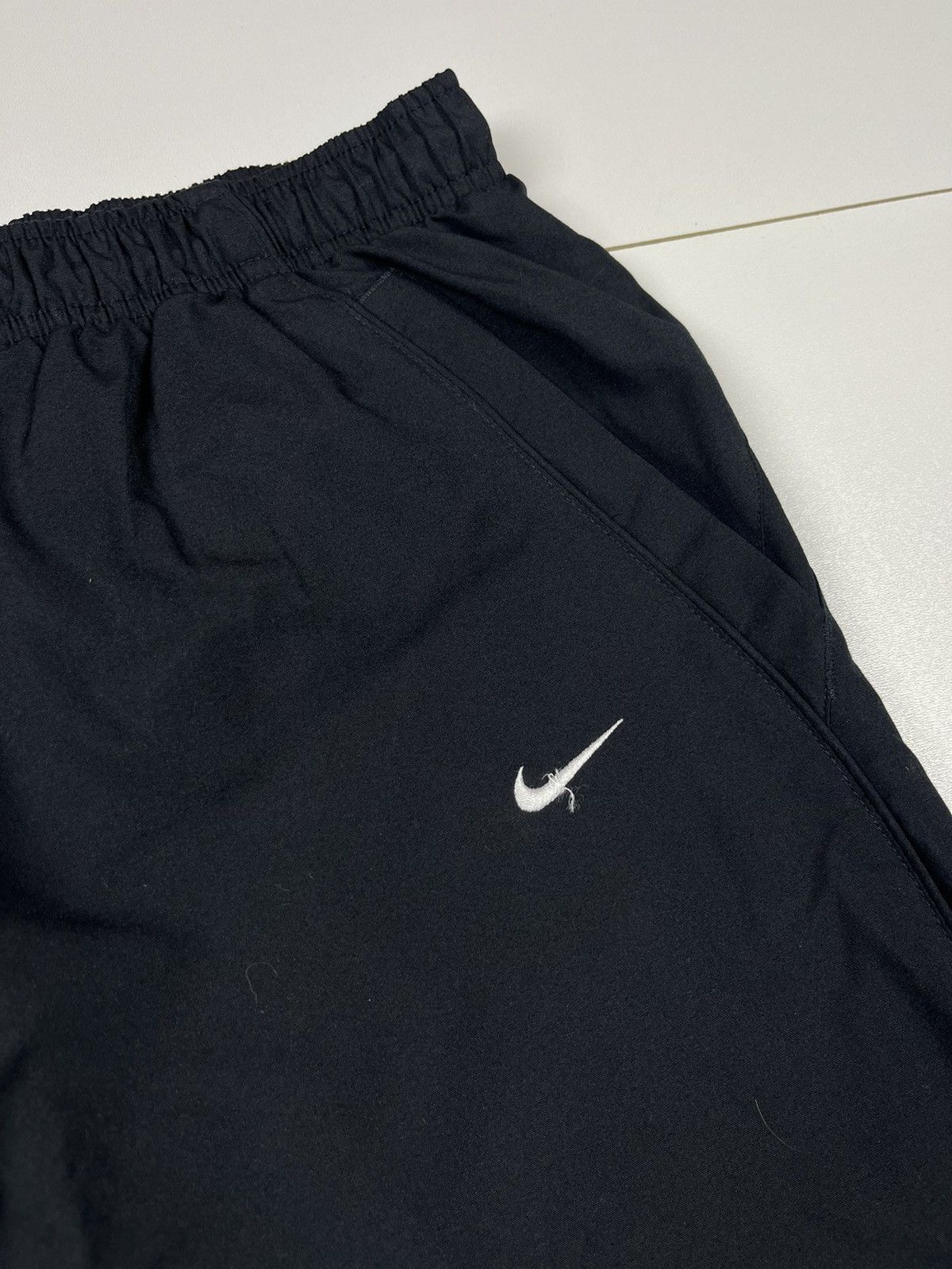 Nike Vintage Nike 90s Nylon Basic TrackPants Size US 32 / EU 48 - 6 Thumbnail