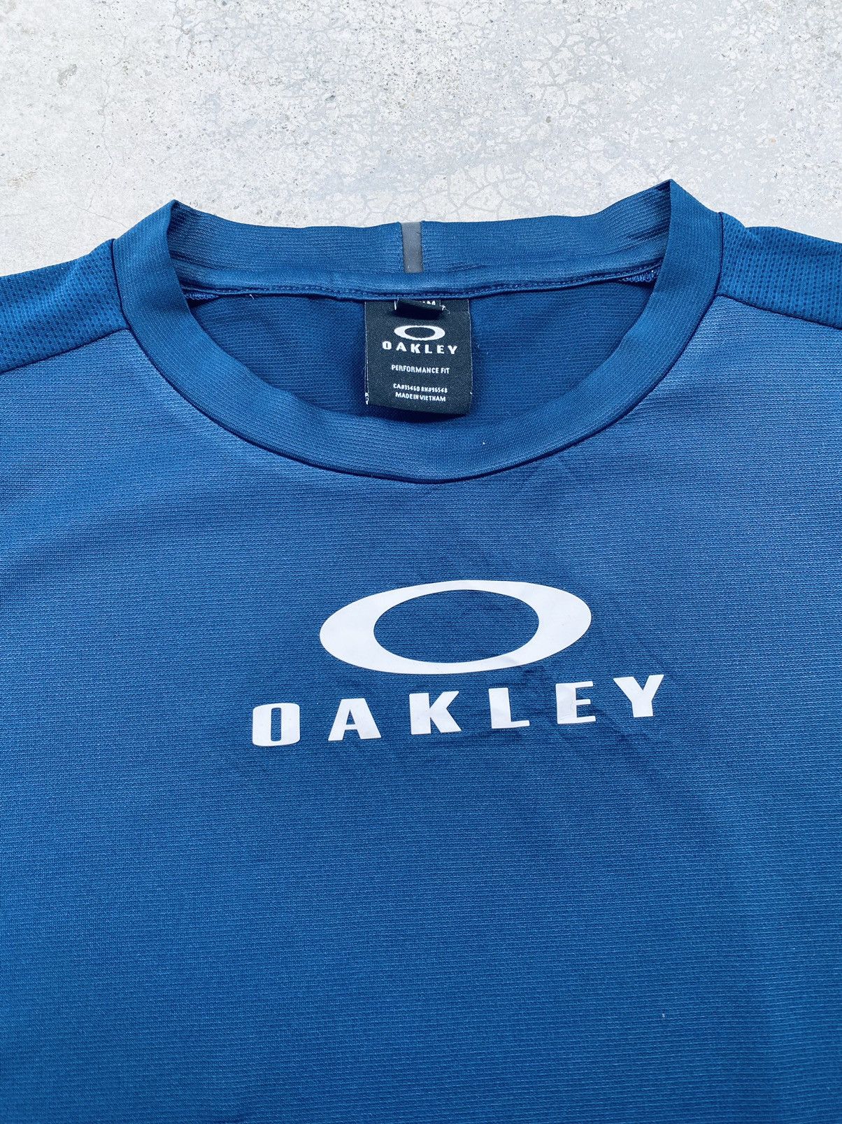 Oakley Vintage Y2k Oakley Center Logo Jersey Size US M / EU 48-50 / 2 - 3 Thumbnail