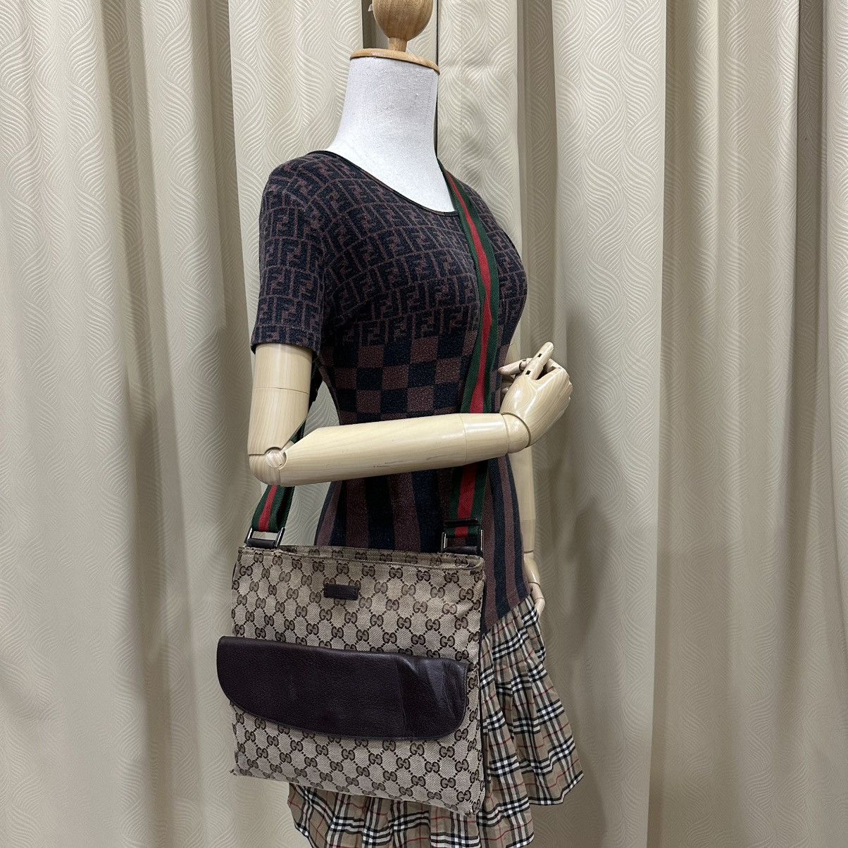 ‼️LD‼️GUCCI GG CANVAS WEB MESENGGER BAG LEATHER FLAP POCKET 3
