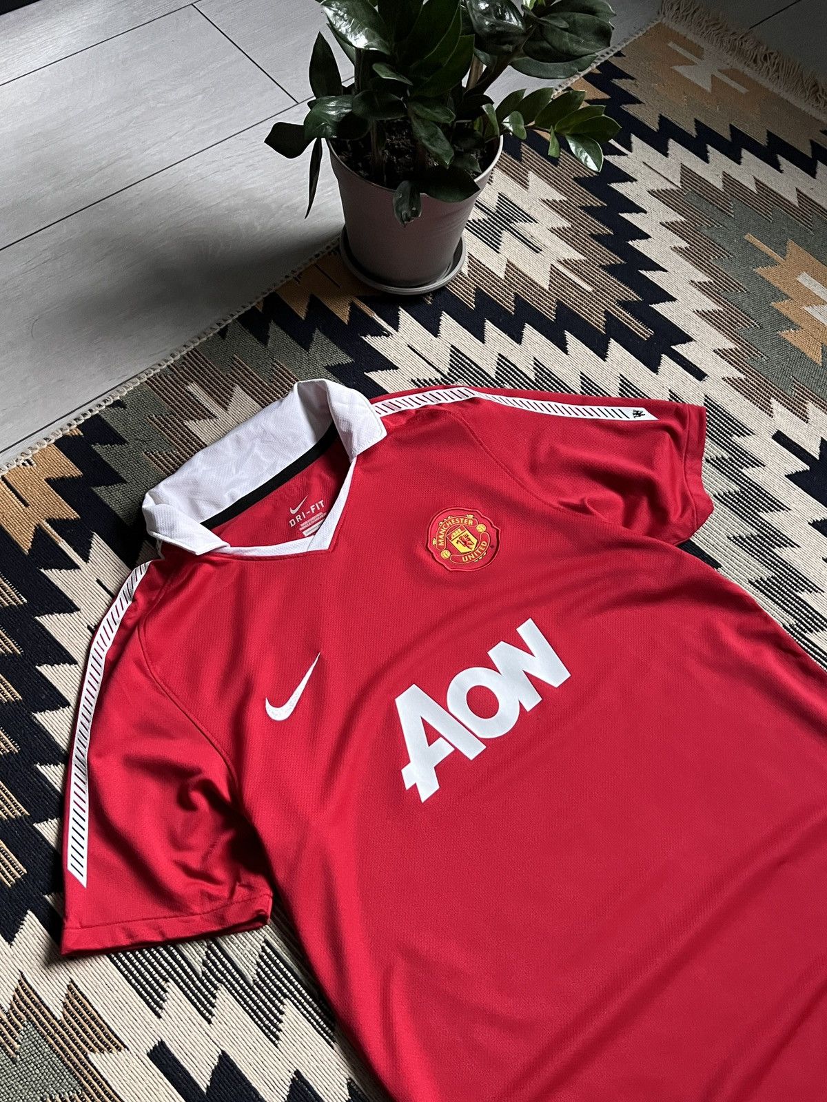 Nike Nike Manchester United 10-11 Home Soccer Jersey Size US S / EU 44-46 / 1 - 6 Thumbnail