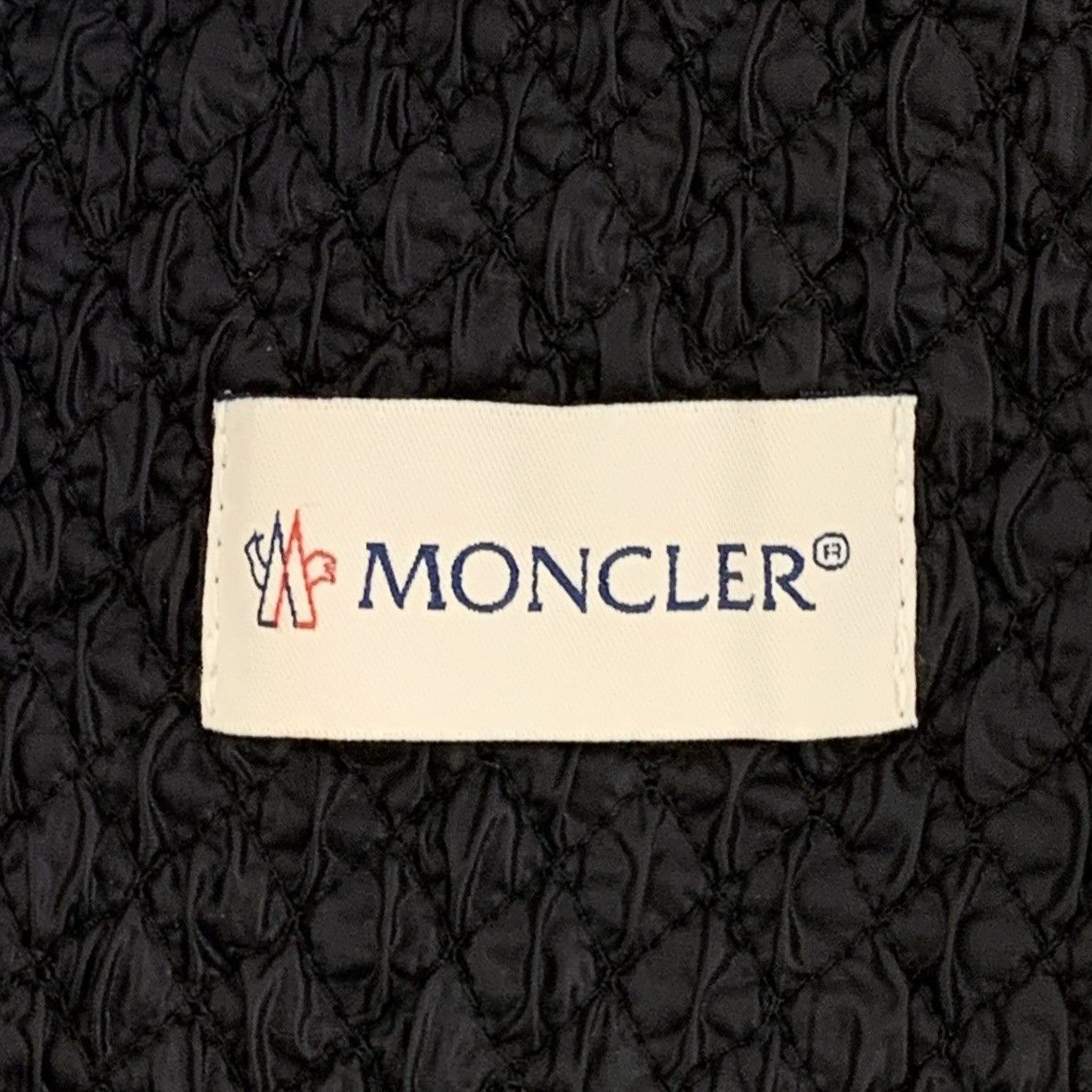 Moncler Moncler Black Nylon Quilted Drawstring Casual Shorts K26WX Size 27" / US 4 / IT 40 - 6 Thumbnail