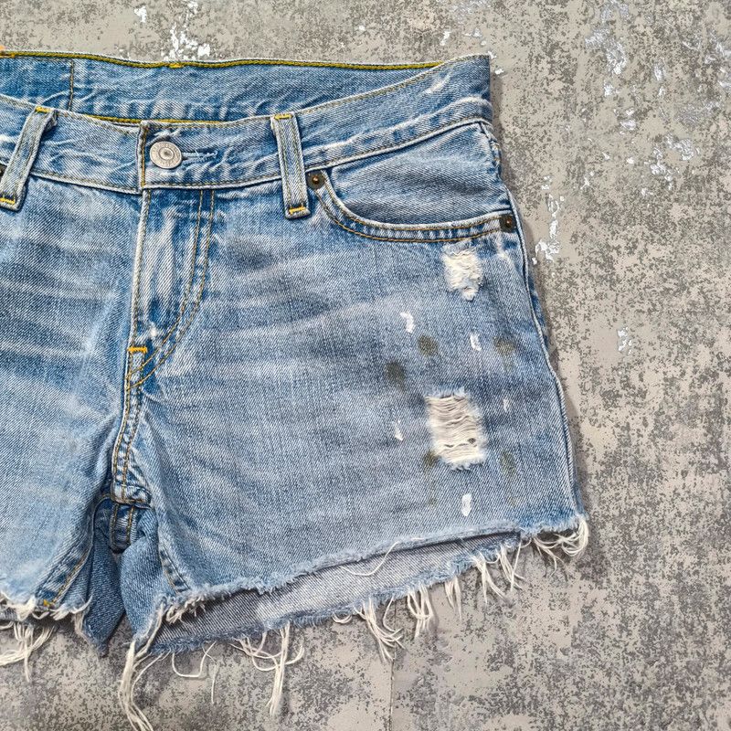 Levi's vintage trashed paint stained levis cut-off shorts Size 27" / US 4 / IT 40 - 5 Thumbnail
