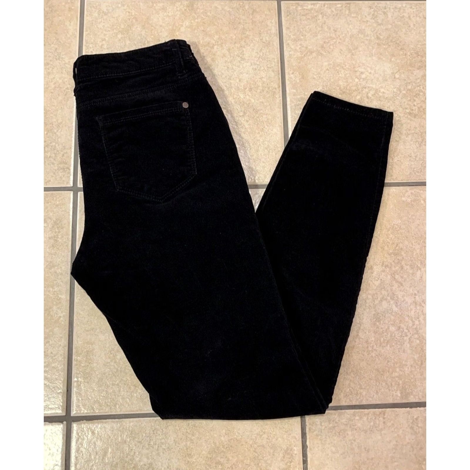 Vintage Buffalo Women's Pants Corduroy Skinny Mid Rise Black 4/27 Slim Stretch Inseam 29" 27" Waist Button Zip Pockets Shaping Easy Care Fall Winter Size 27" / US 4 / IT 40 - 2 Thumbnail