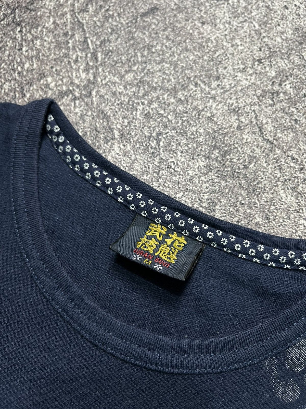 Japanese Brand Vintage Never Let Go Y2K longsleeve Size US M / EU 48-50 / 2 - 6 Thumbnail