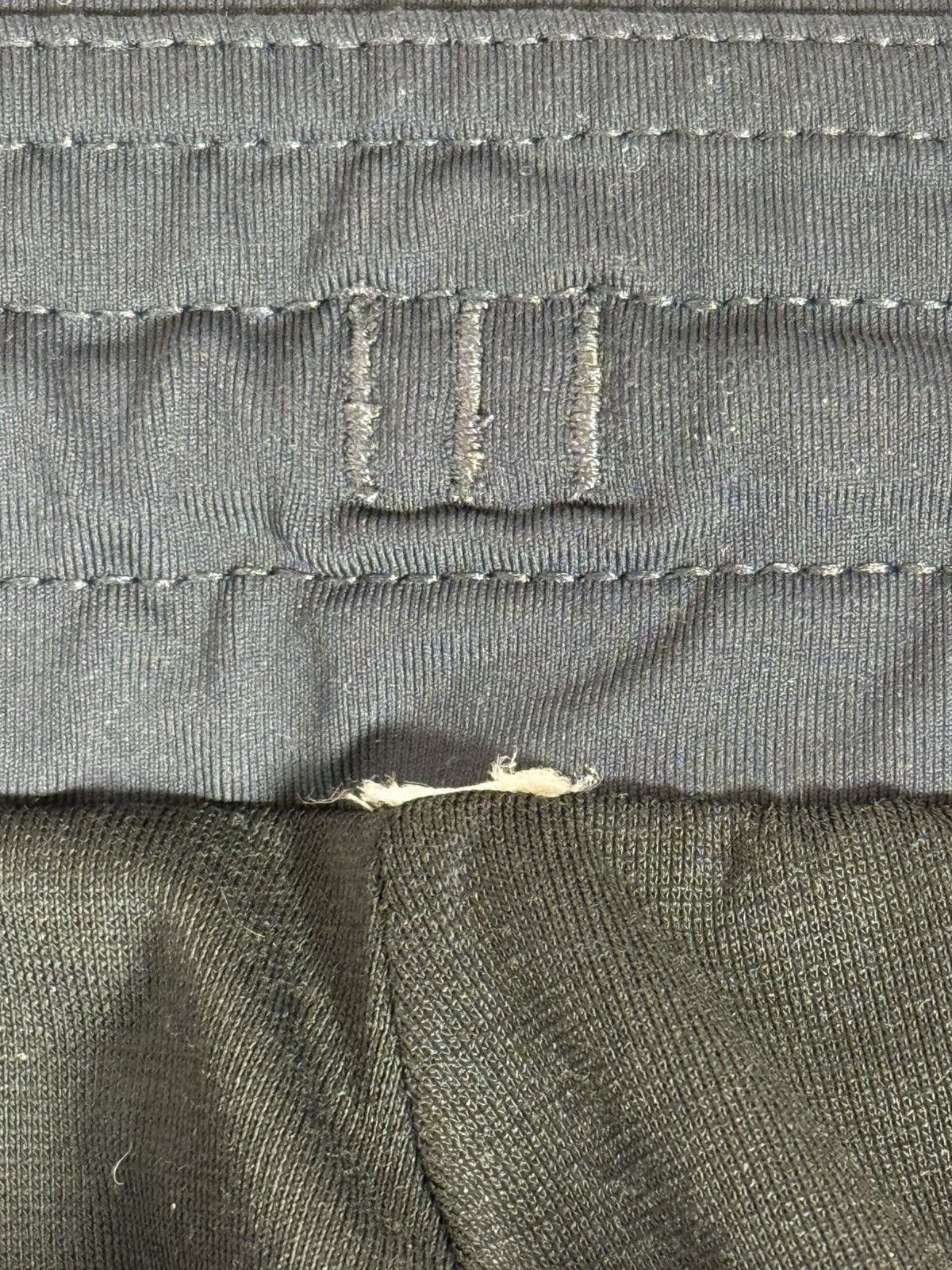 Lululemon Lululemon Striped Activewear Blue Pants Size US 34 / EU 50 - 4 Thumbnail