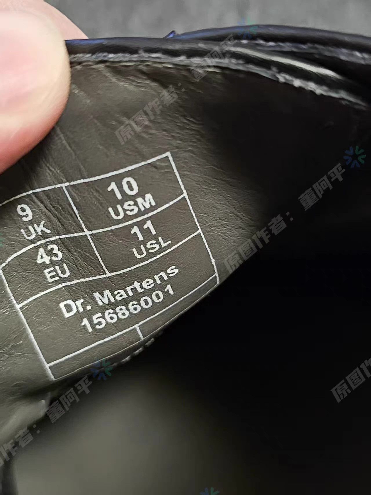 Dr. Martens Dr. Martens 1461 Made in England Q4 Size US 10 / EU 43 - 6 Thumbnail