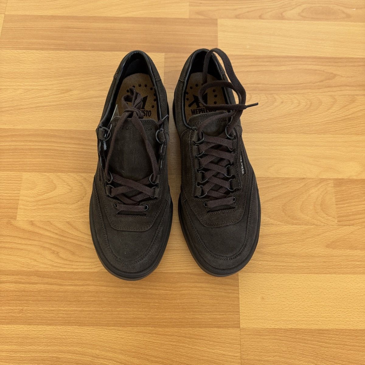 Mephisto body of work & mephisto sneakers Size US 5.5 / EU 38 - 8 Thumbnail