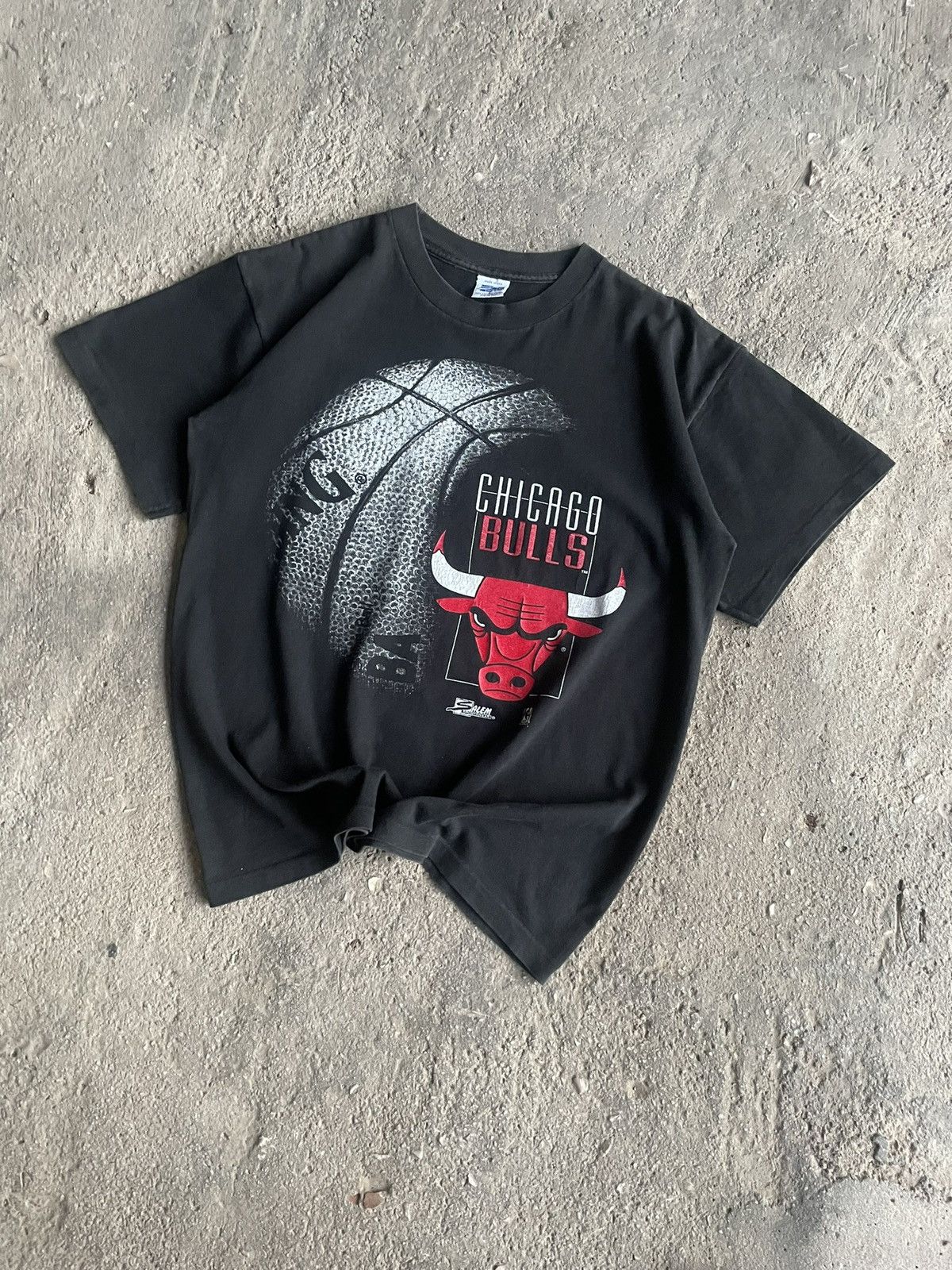 NBA 90s Single stitch Salem sportswear Chicago Bulls NBA tee Size US L / EU 52-54 / 3 - 4 Thumbnail