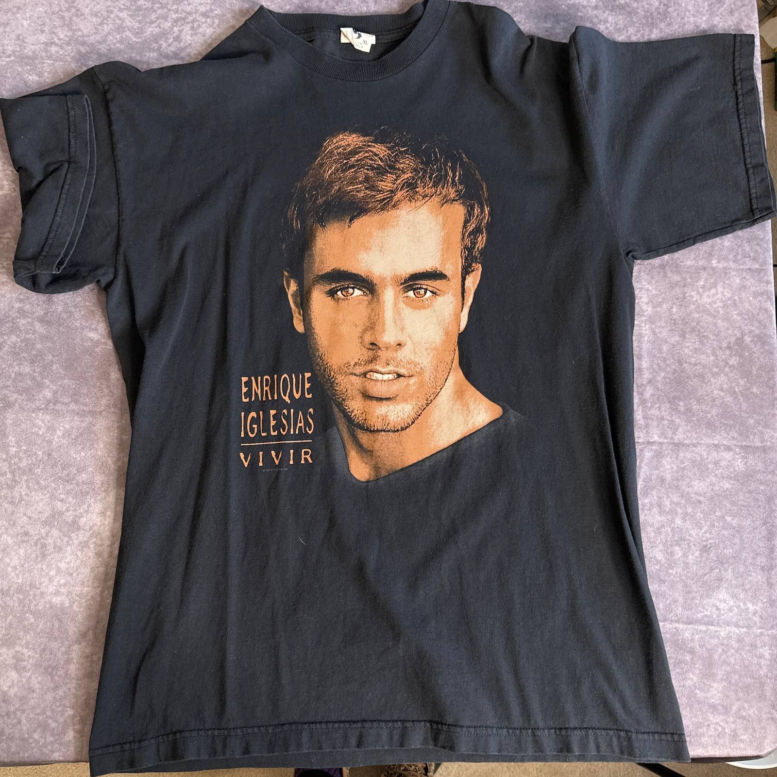 image of Unkwn Vintage 1997 Enrique Iglesias Double Stitch T-Shirt in Black, Men's (Size XL)