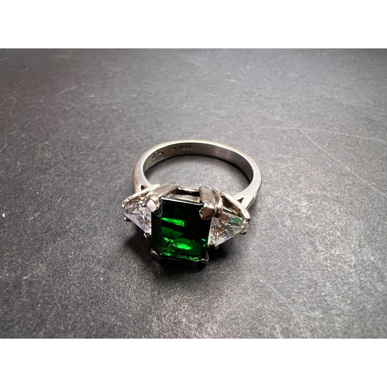 Other Vintage synthetic emerald 925 silver ring size 7 Size ONE SIZE - 4 Thumbnail