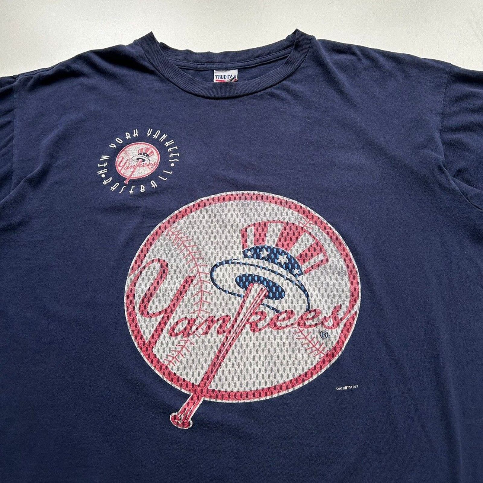 MLB Vintage 90s New York Yankees MLB T Shirt XL 1997 Baseball Size US XL / EU 56 / 4 - 2 Thumbnail