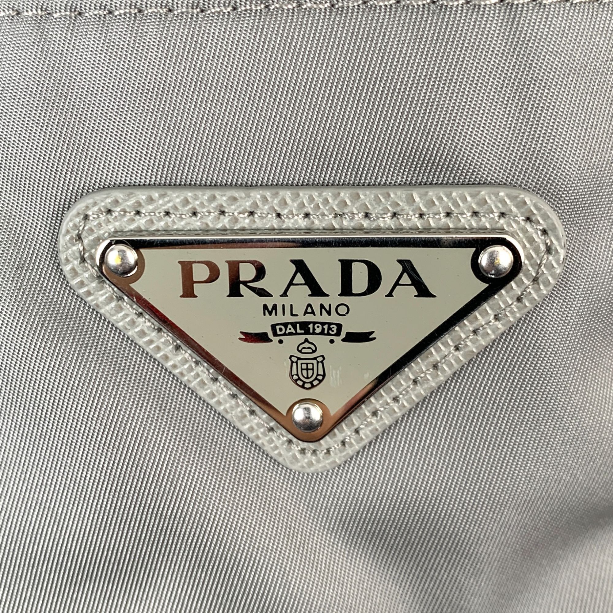 Prada Prada S-Class H9996 Grey Casual Shorts Size 48 M Triangle La Size US 32 / EU 48 - 3 Thumbnail