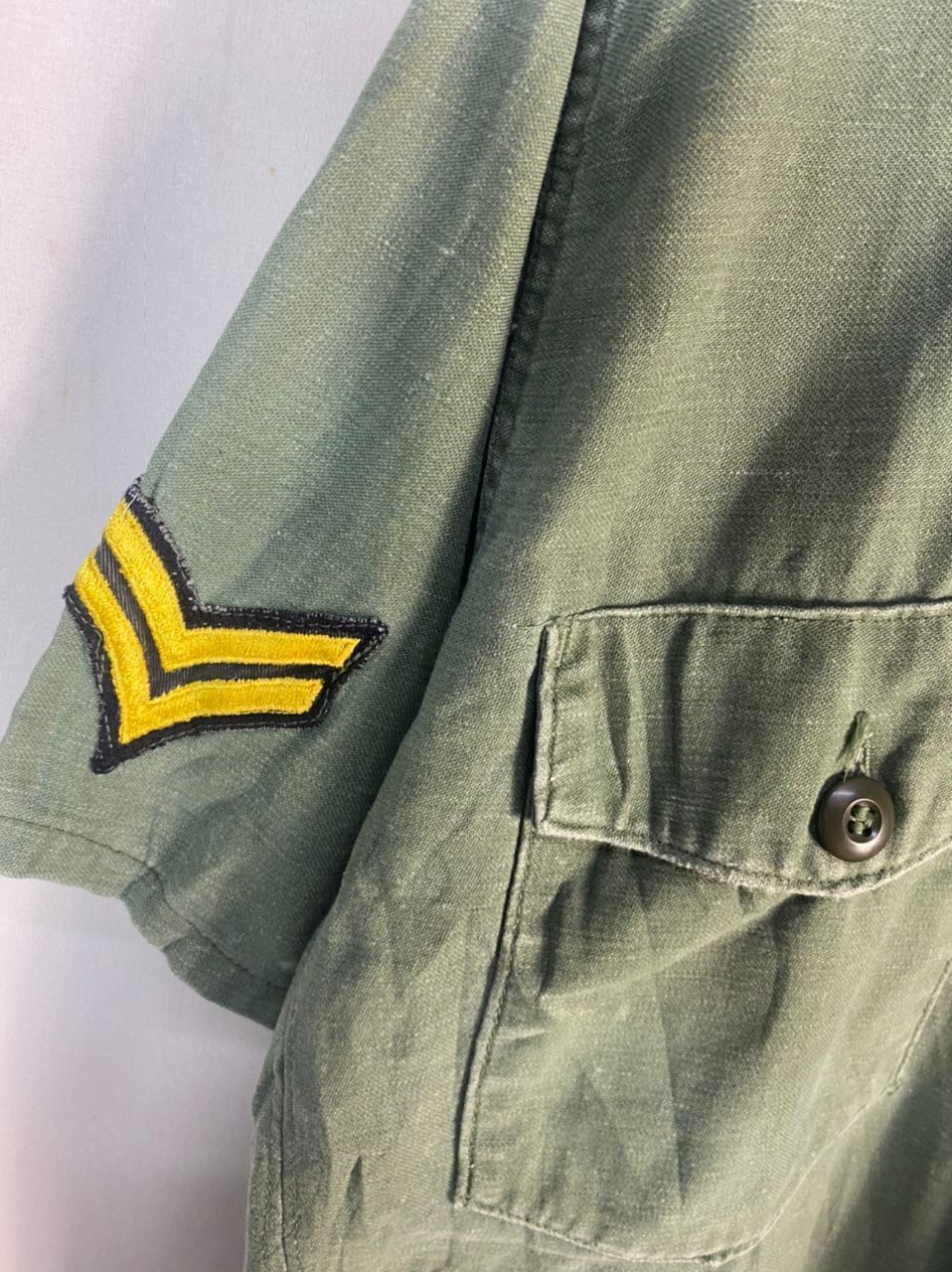 Vintage Vintage us army 60s/70s og107 button up shirt with patches Size US L / EU 52-54 / 3 - 4 Thumbnail