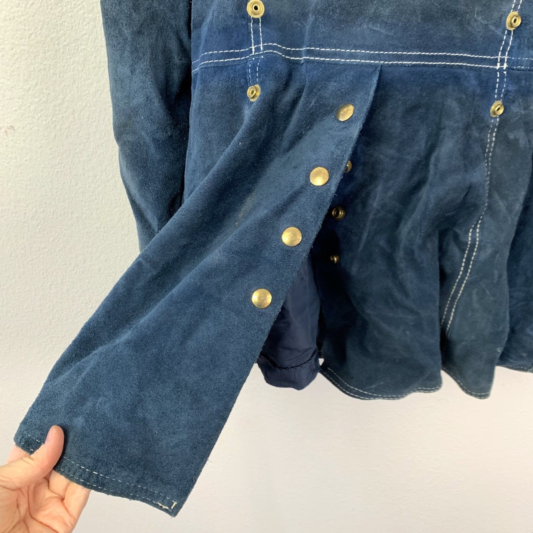 Vintage VINTAGE Navy Blue Suede Coat Womens Mod 70s Retro White Stitching Gold Buttons Coat Size M / US 6-8 / IT 42-44 - 6 Thumbnail