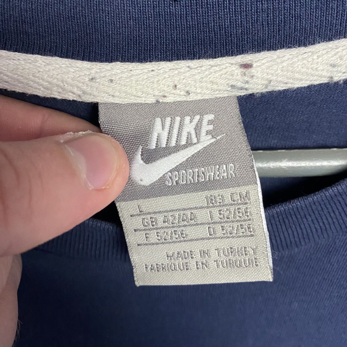 Nike Vintage Nike Big Swoosh 2000’s Streetwear tee size L Size US L / EU 52-54 / 3 - 4 Thumbnail