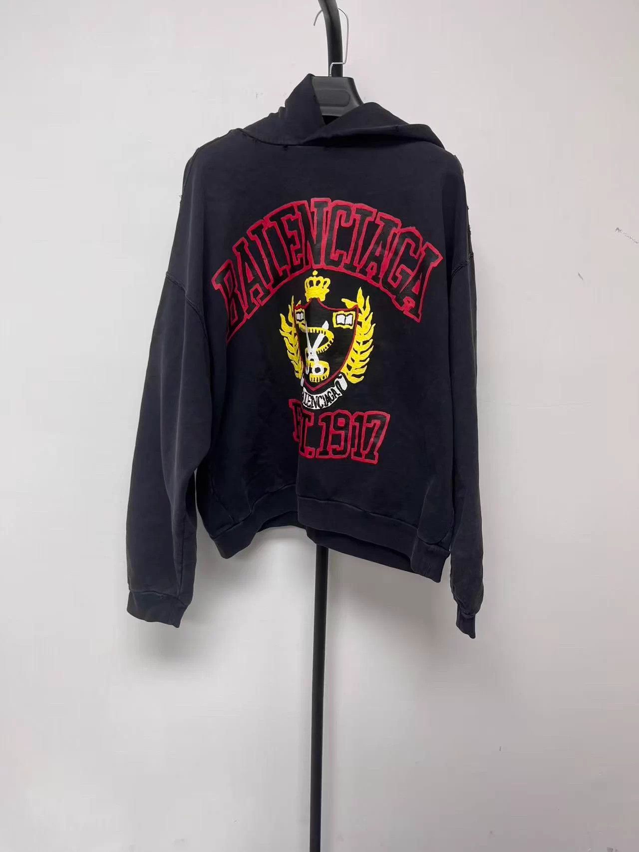 Balenciaga Balenciaga Logo Print Casual Hoodie Black XS Size US XS / EU 42 / 0 - 1 Thumbnail