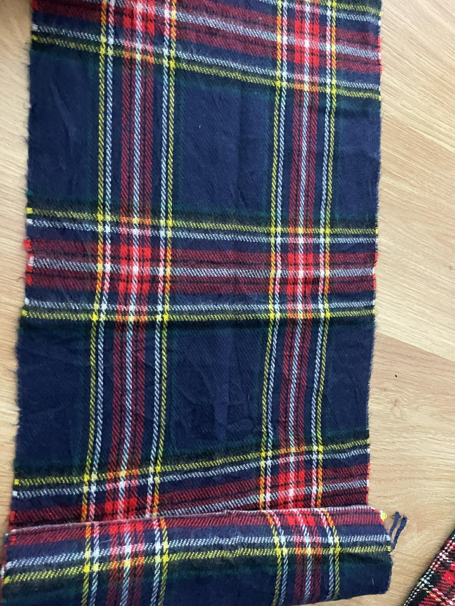 Burberry burberrys vintage scarf 80/90's lambwool red Size ONE SIZE - 3 Thumbnail
