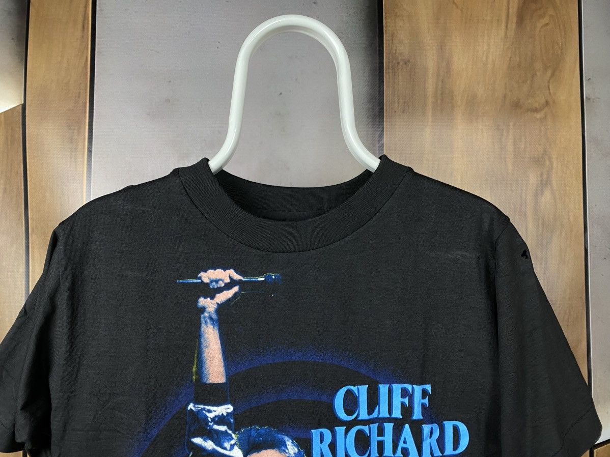 Band Tees 🎸Vintage 1990 T-Shirt Cliff Richard From A Distance Tour🎸 Size US M / EU 48-50 / 2 - 6 Thumbnail