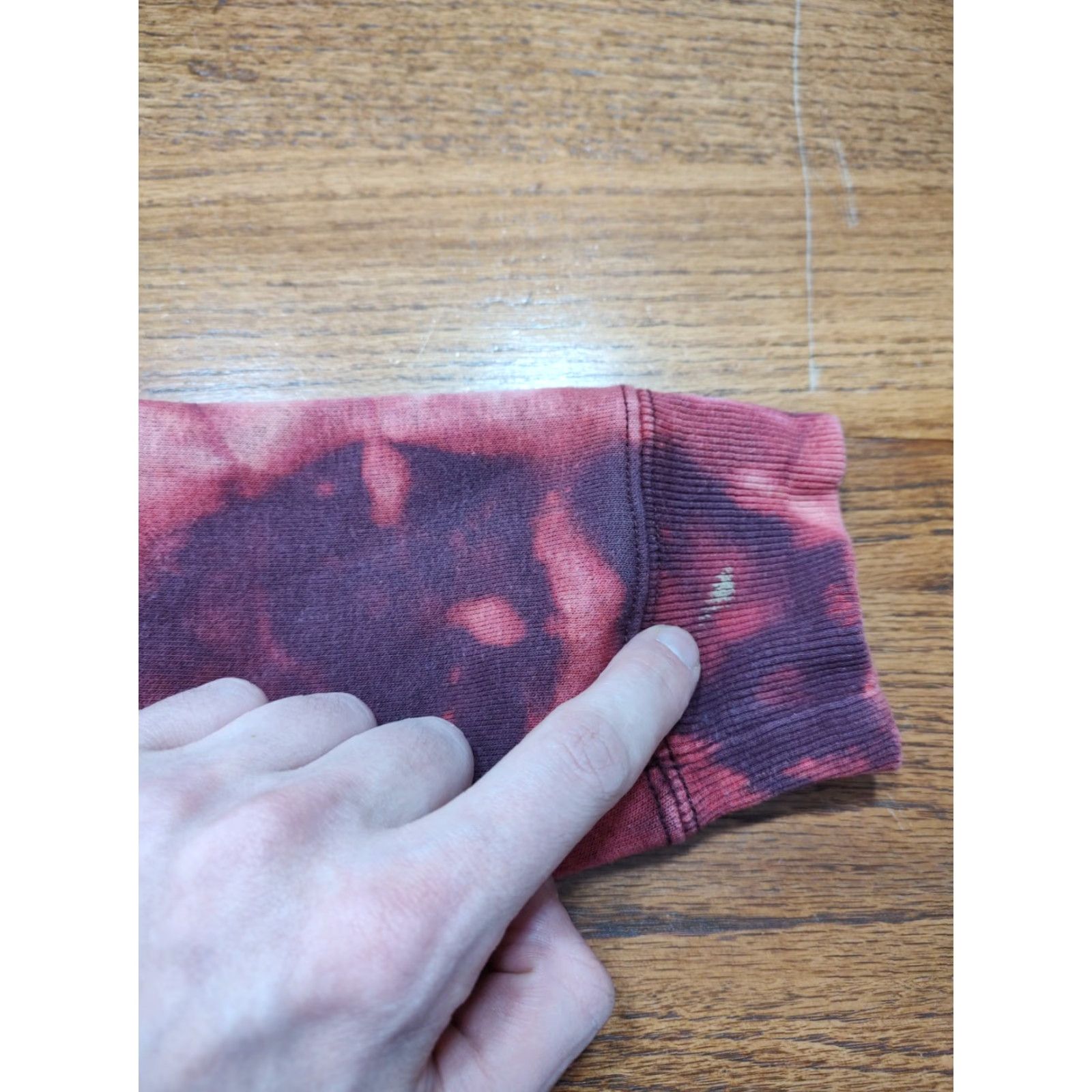 Carhartt VINTAGE Carhartt Womens S Pullover Hoodie Sweatshirt Acid Wash Tie Dye Dark Red Markings Hoodie Sweatshirt Tie-Dye Carhartt Logo Red Women’s XS? Size S / US 4 / IT 40 - 4 Thumbnail
