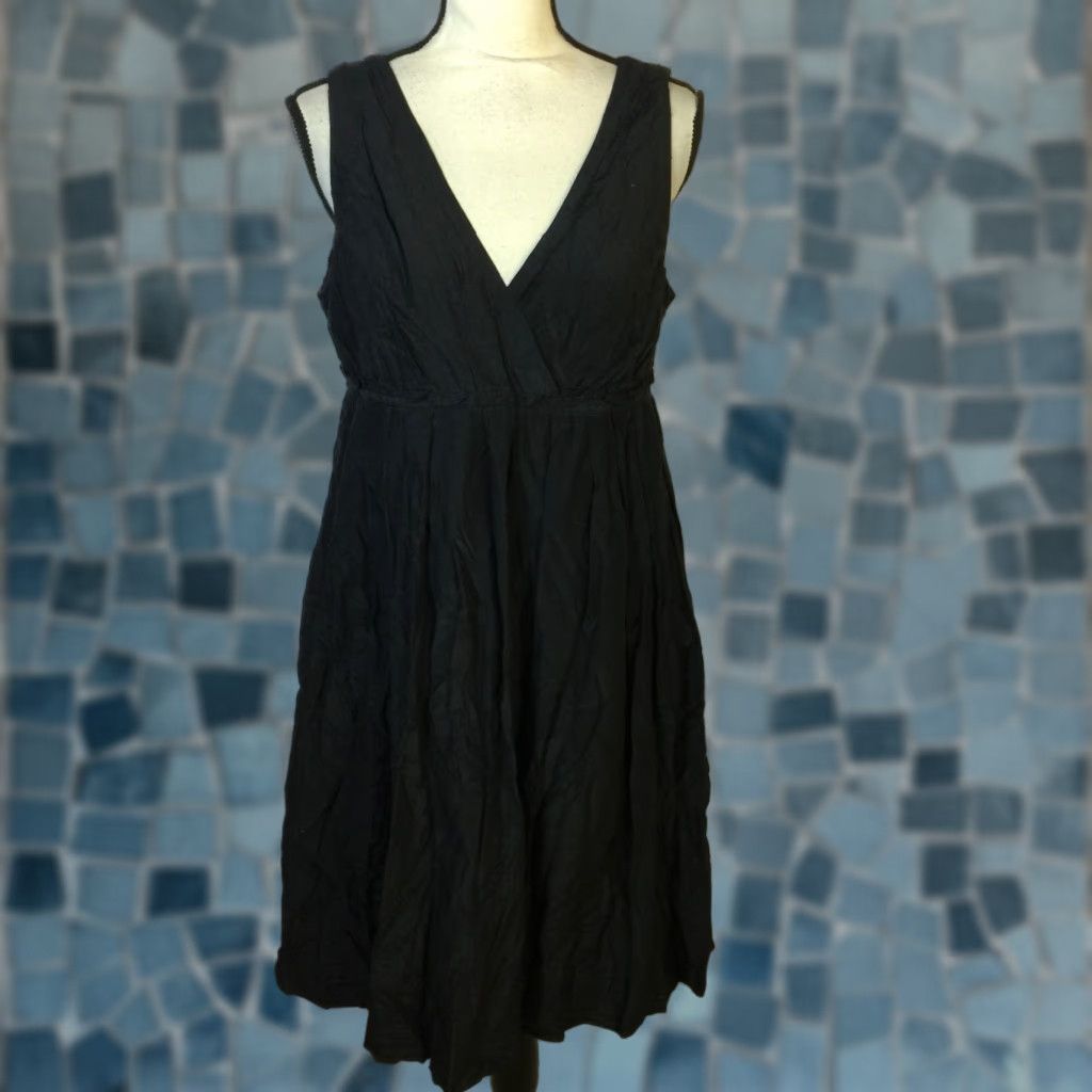 Gap Dress – A-Line Wrap Black Silk-Cotton Size 14 Sleeveless Empire Waist Knee-Length V-Neck Zipper Gap Brand Women
