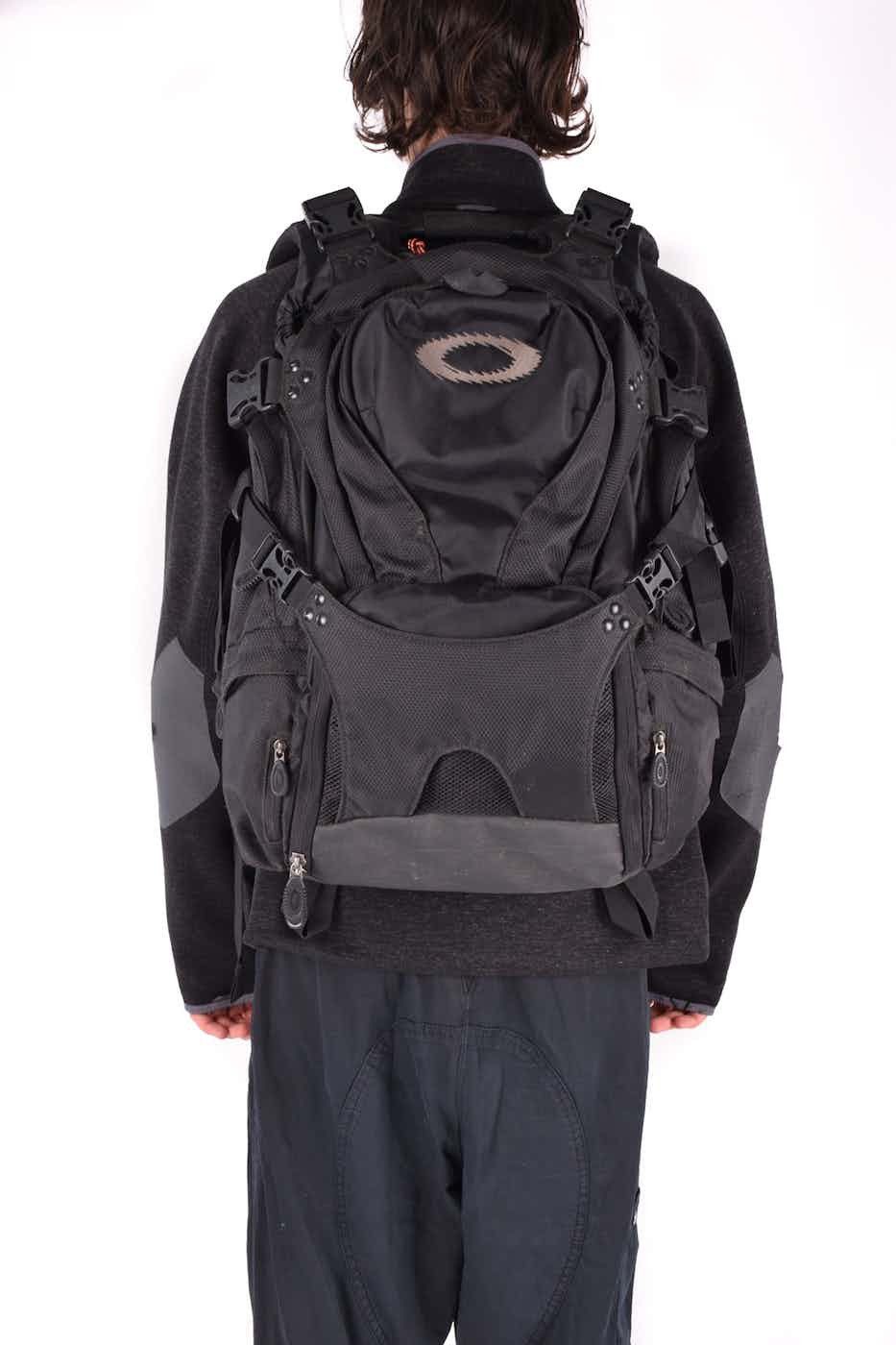 Oakley × Voodoo Tactical Y2K Oakley 🇺🇸 Icon Techwear Backpack Softwear Tactical Size ONE SIZE - 1 Thumbnail