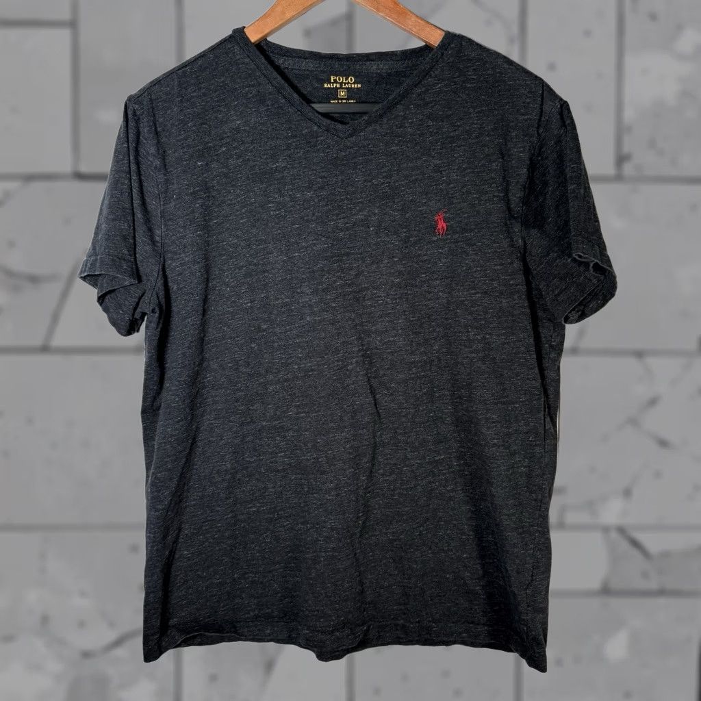 Polo Ralph Lauren Polo Ralph Lauren Tee Shirt V-Neck Mens M 100% Cotton Gray Polo Ralph Lauren Casual V-Neck Tee Mens Size M Size US M / EU 48-50 / 2 - 1 Thumbnail