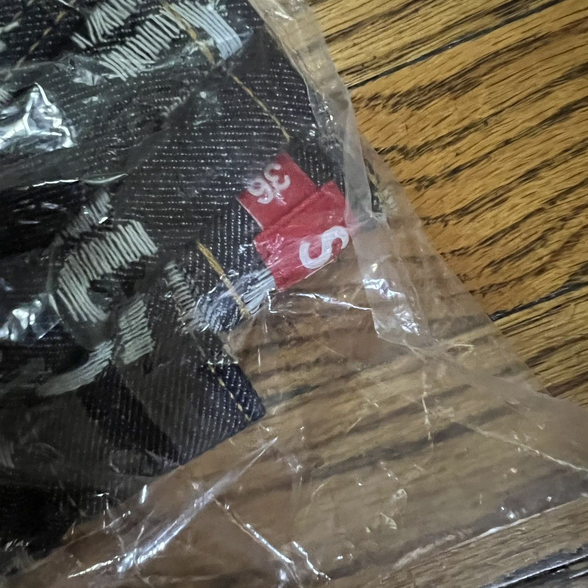 Supreme Supreme Jaquard Logos DoubleKnee Rigid Indigo Denim Size 36 Size US 36 / EU 52 - 6 Thumbnail